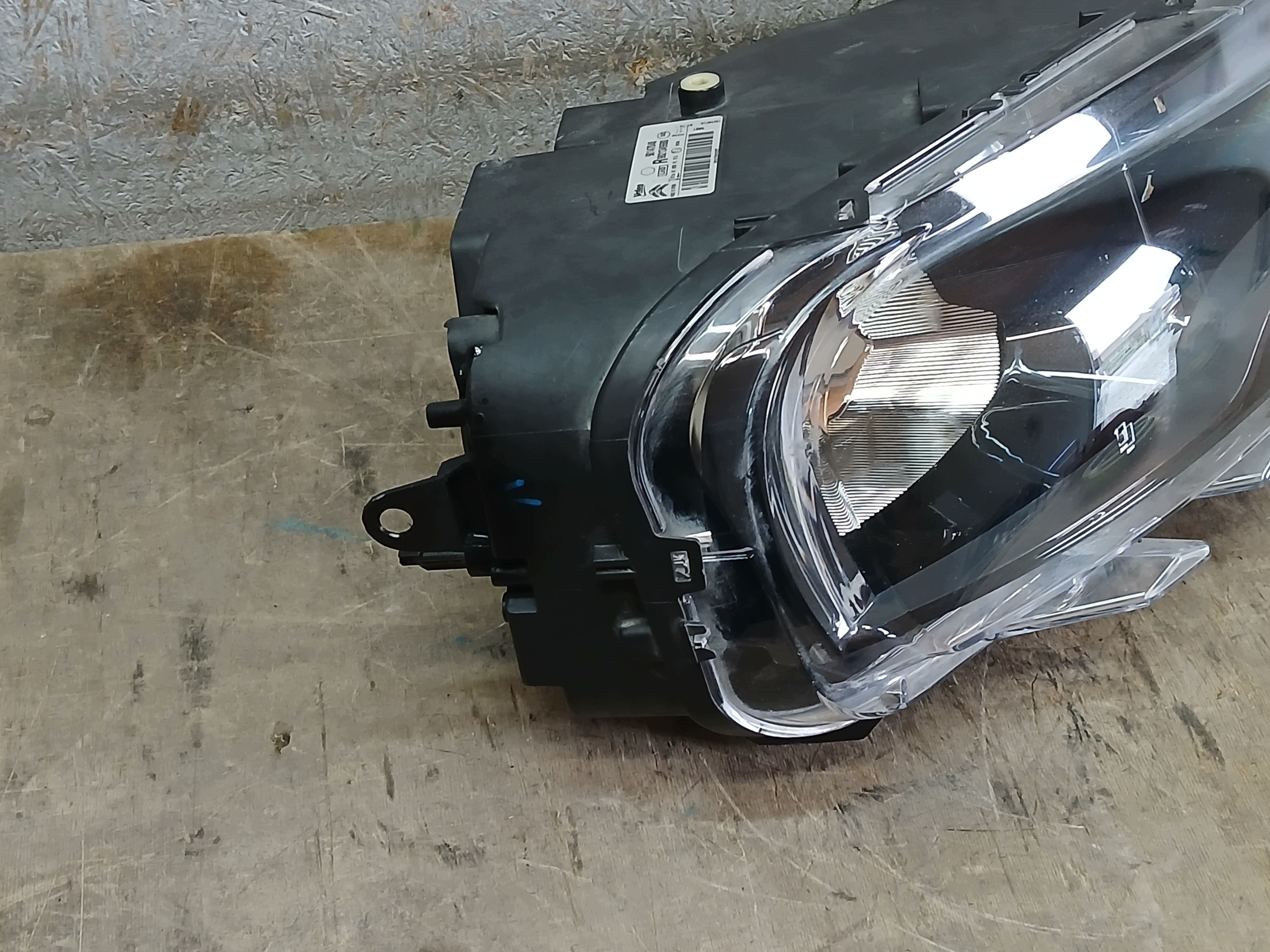 light front right CITROEN C4 CACTUS LIFT 9821349680