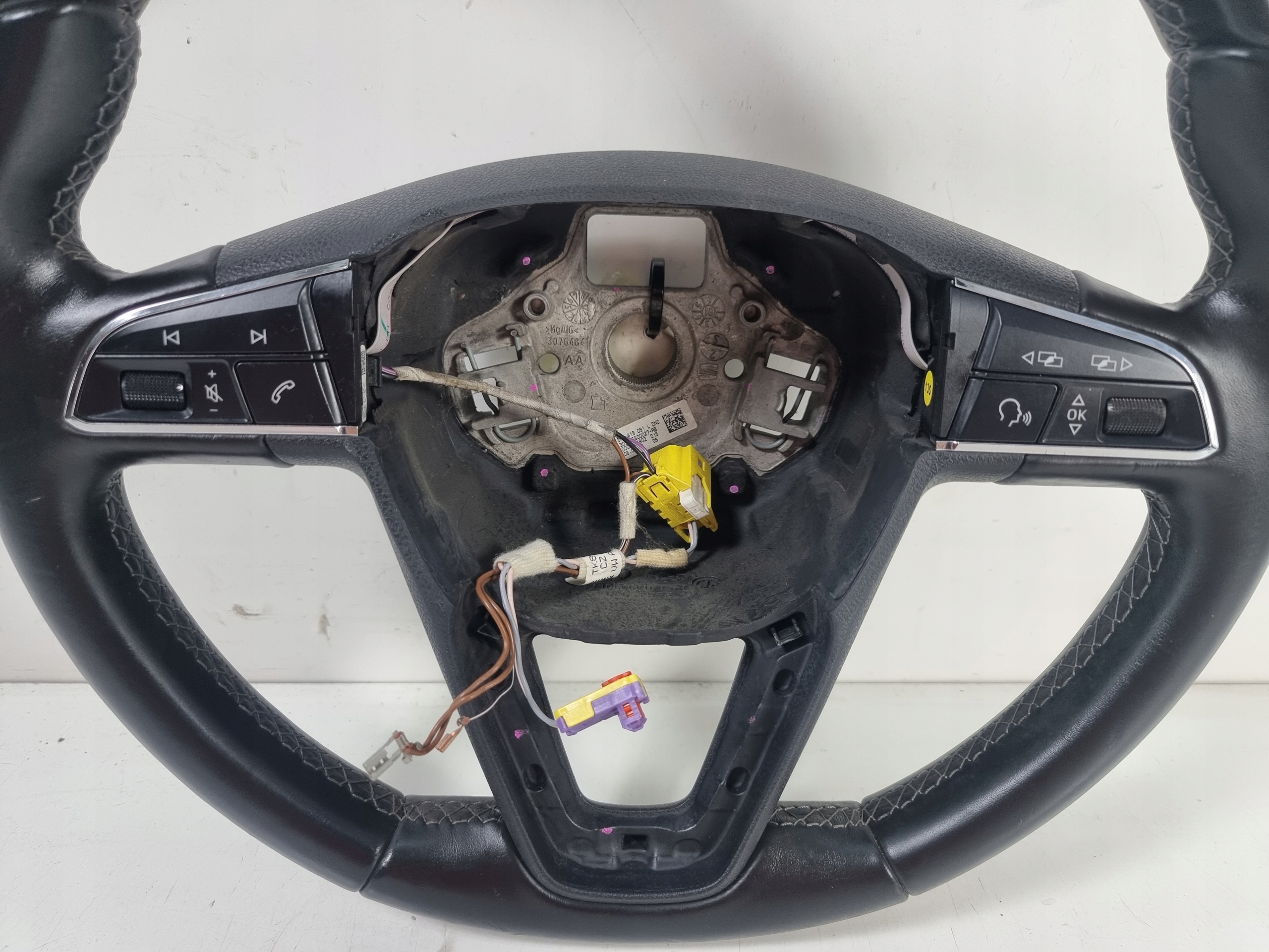 KIEROWNICA MULTIFUNKCJA SEAT ATECA 5F0419091L Producent części SEAT OE