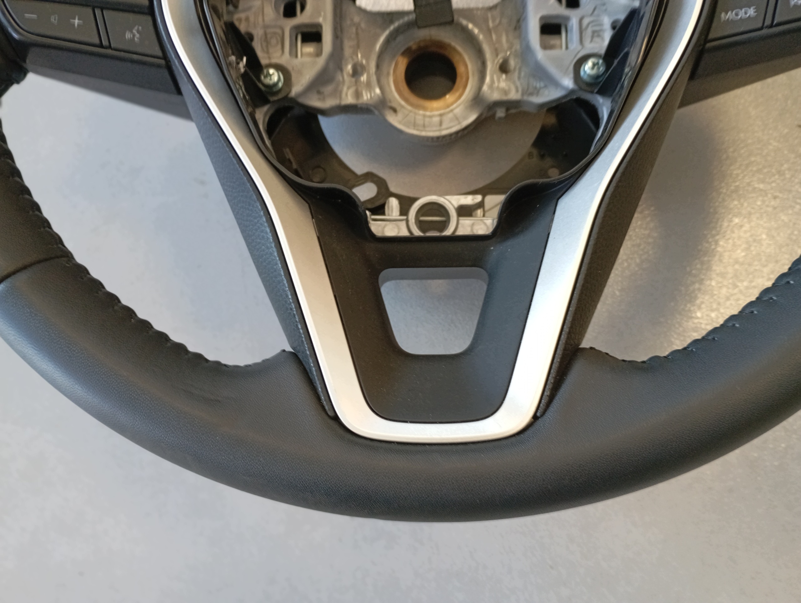 volant TOYOTA COROLLA CROSS 23R