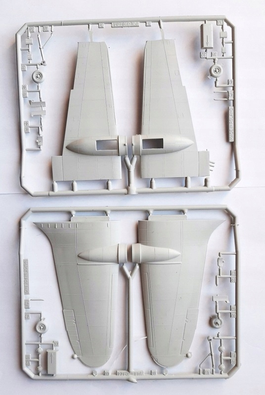 SAMOLOT ŁOŚ MODEL DO SKLEJANIAZESTAW: FARBY, LAKIER, TAŚMA +KLEJ + PĘDZELKI Model 003