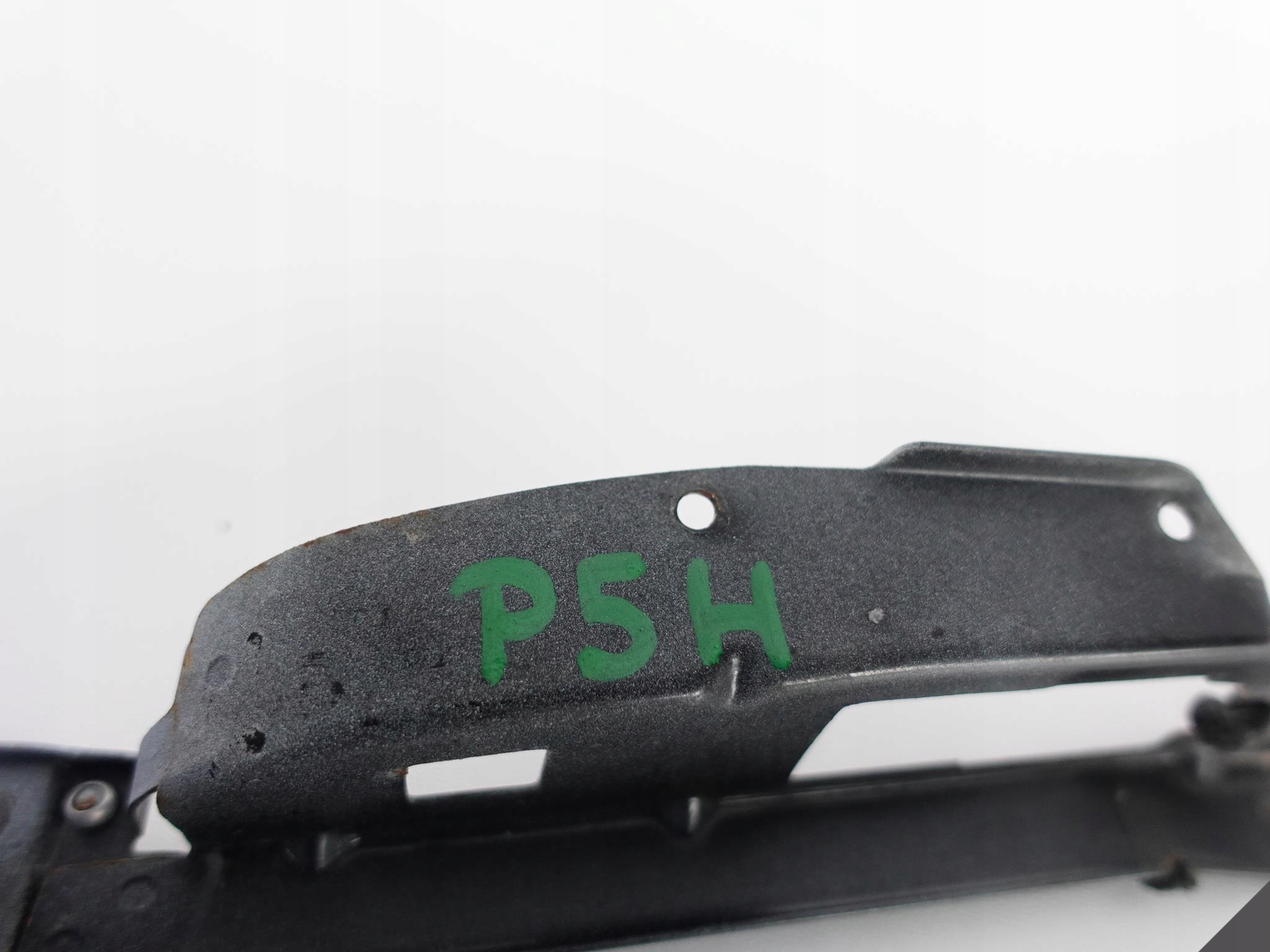 NISSAN GTR GT-R R35 08- bracket support left front