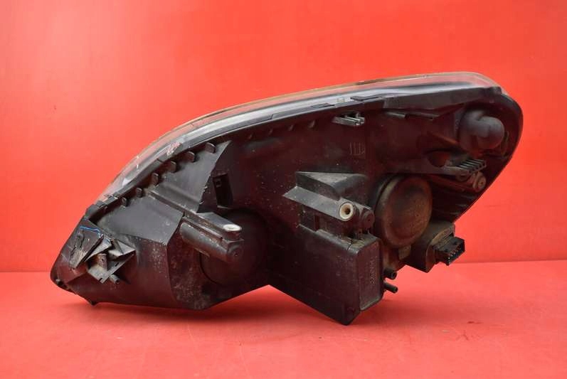 REFLEKTOR right light front EU 24451053RH OPEL ZAFIRA B 05-10