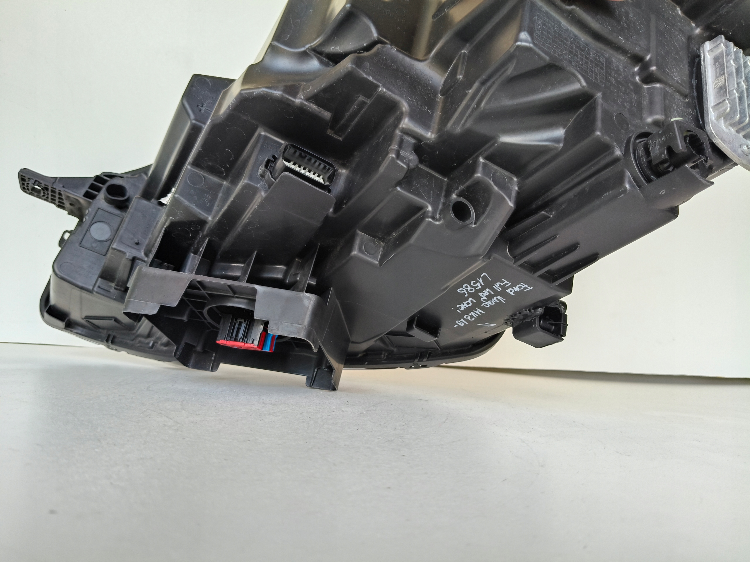 light right REFLEKTOR FORD KUGA MK3 19- FULL LED