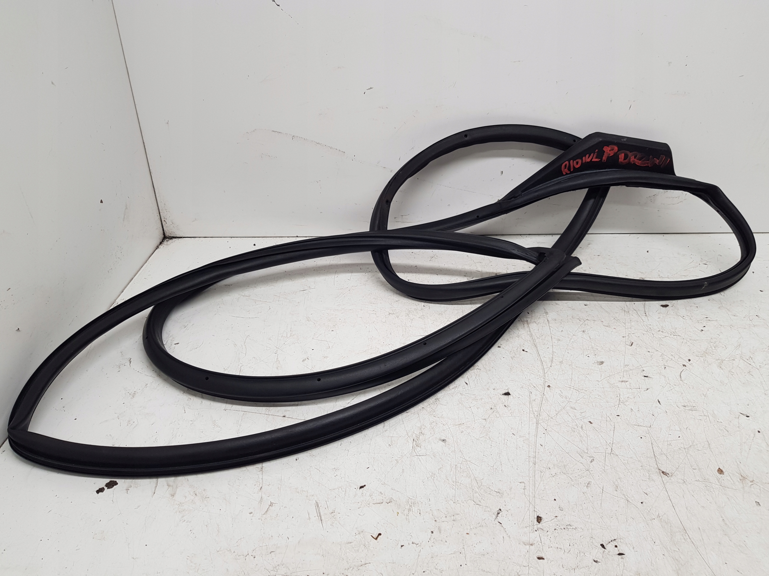 KIA RIO IV gasket door left front 2017