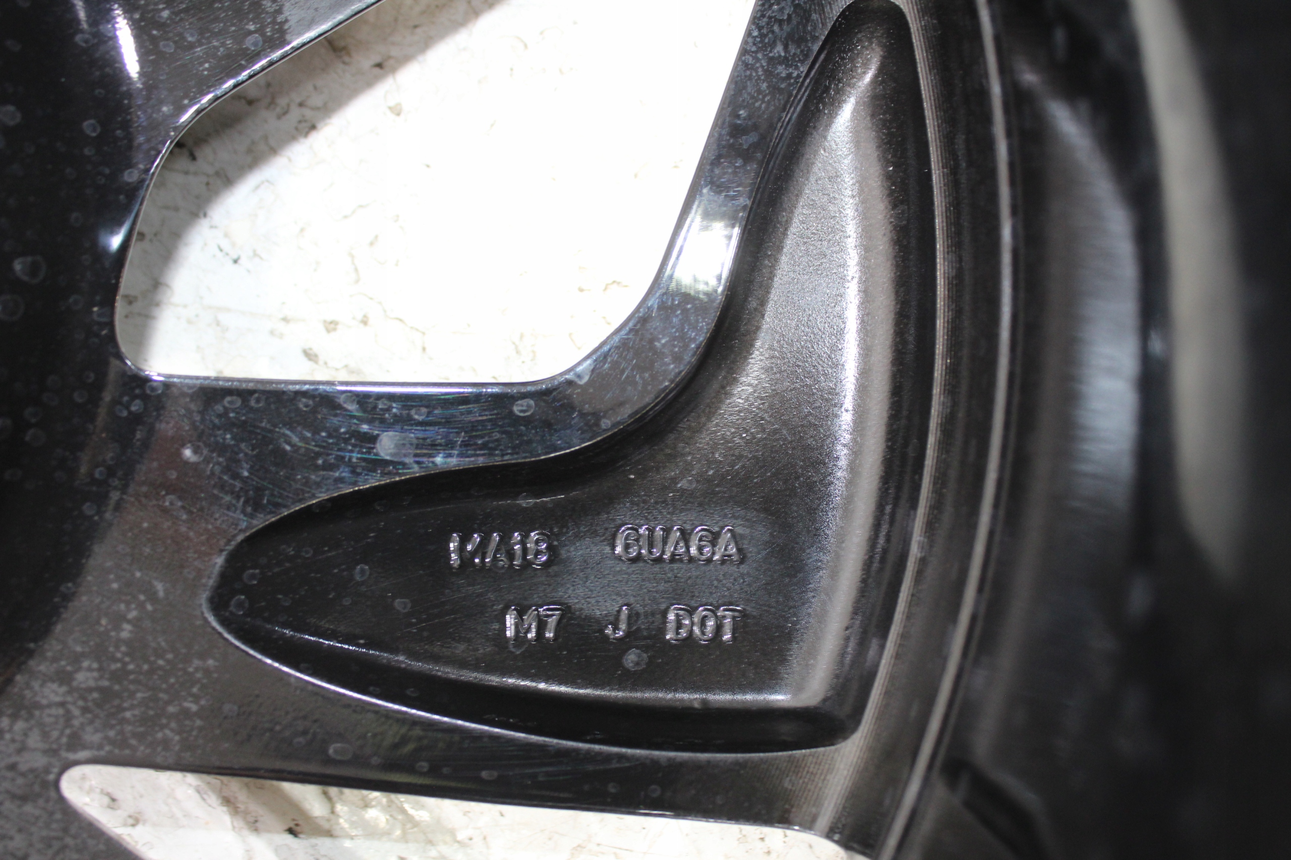 Nissan hliníkový disk 20 6UA6A