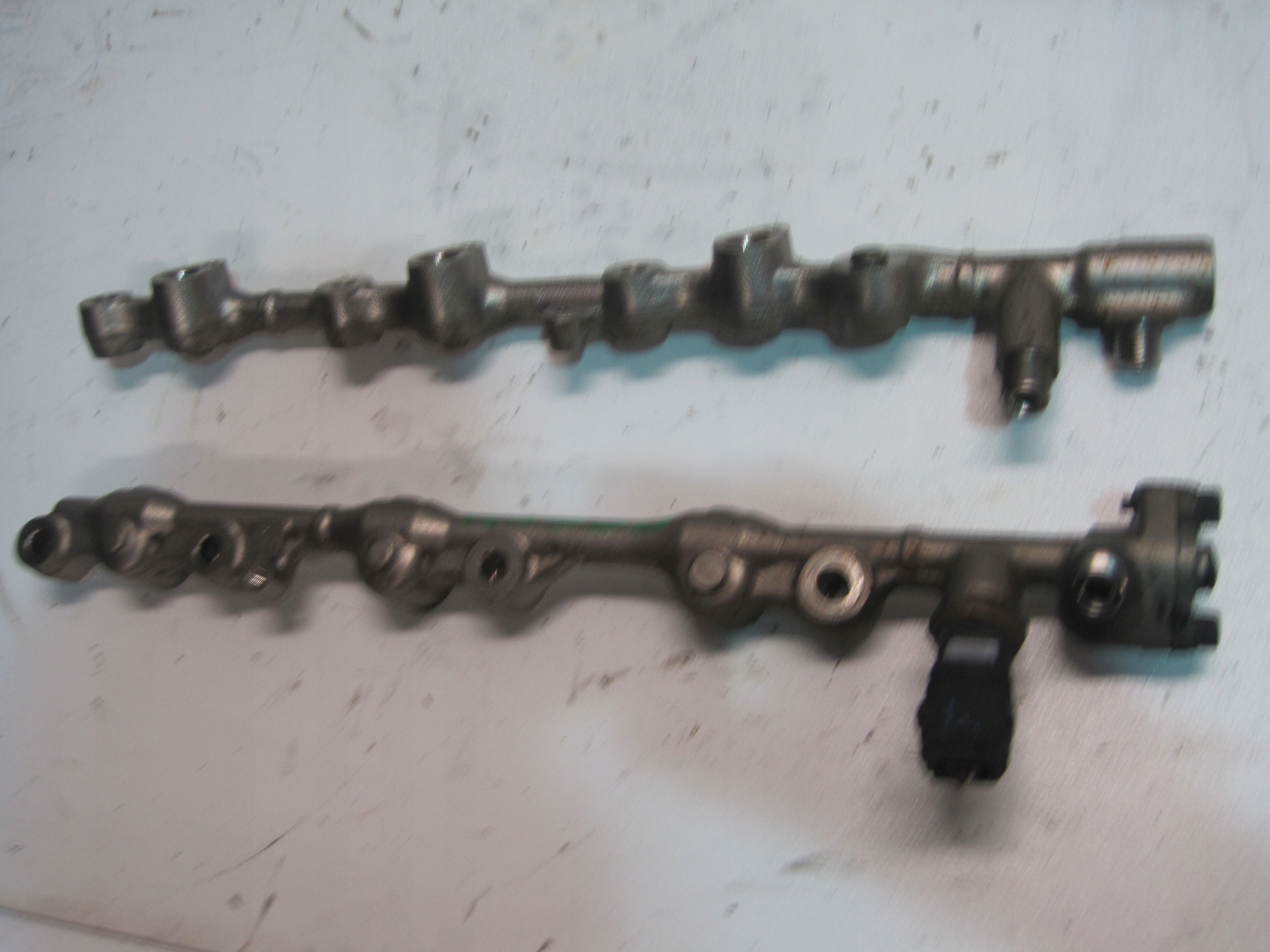 Kraftstoffverteiler Einspritzleiste LEXUS RX 350 RX 350 3,5i
