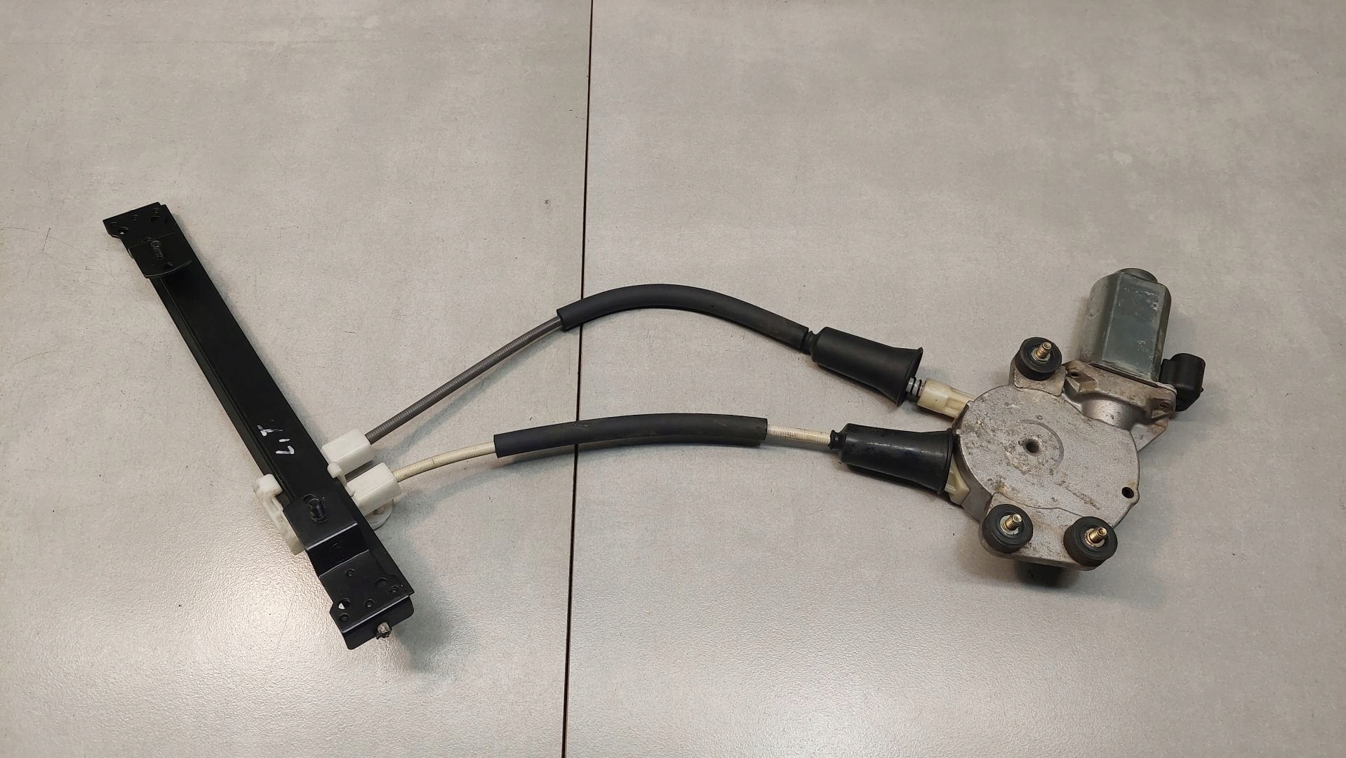 window regulator left rear part ALFA ROMEO 147 1.6