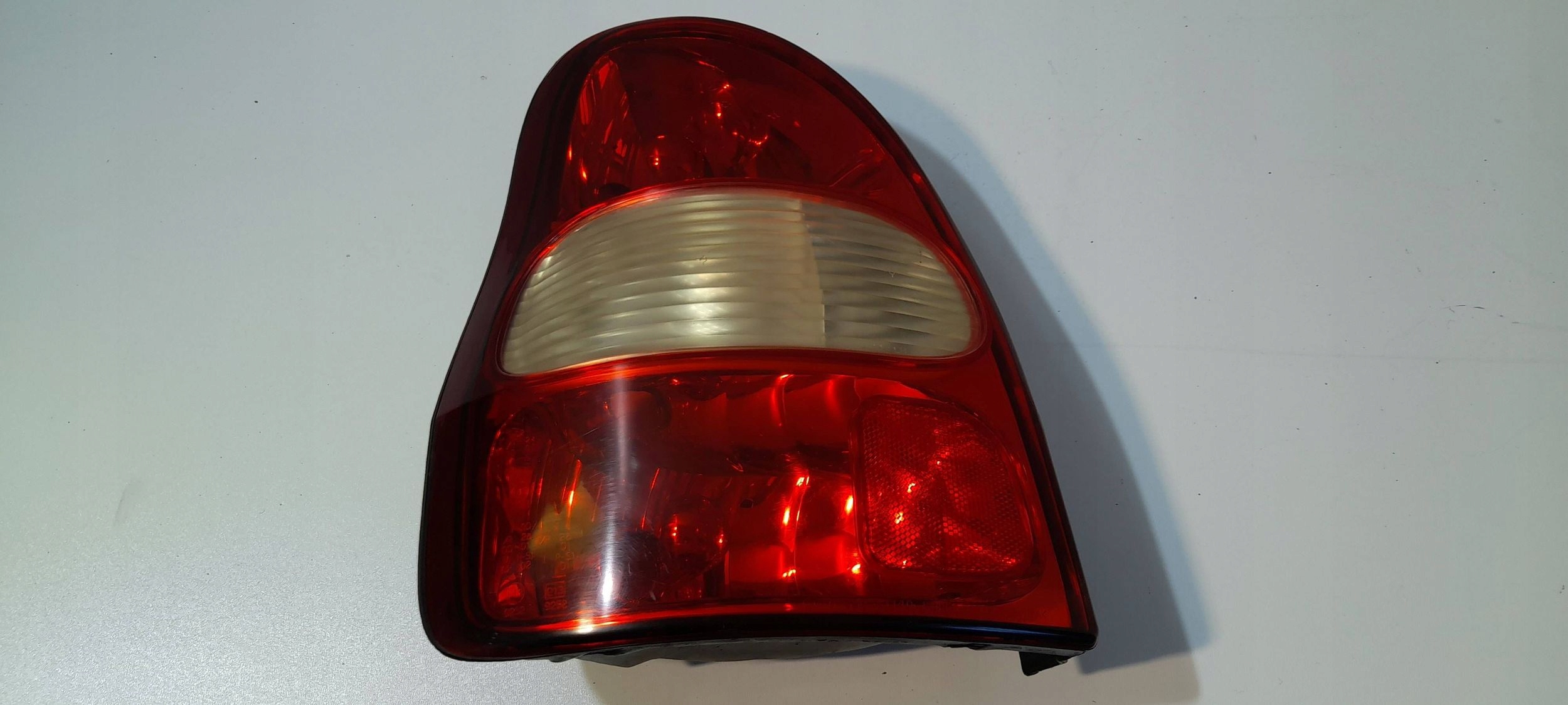 Kia Carnival light rear left 0K55251140 (R377)