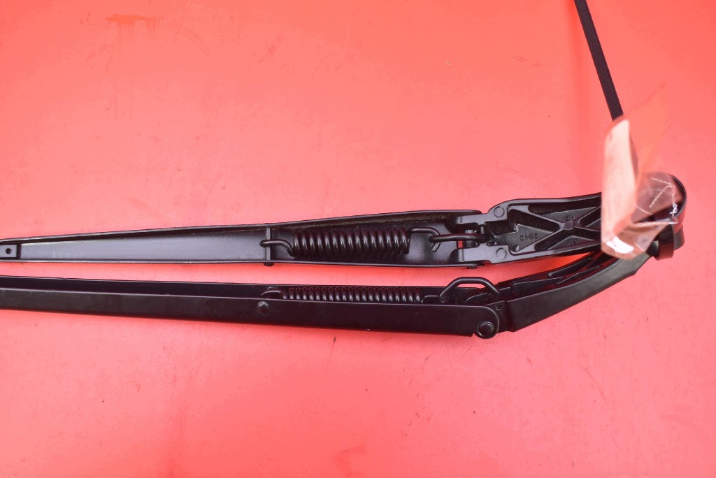 wiper arm front EU TOYOTA YARIS 4 IV 20-21