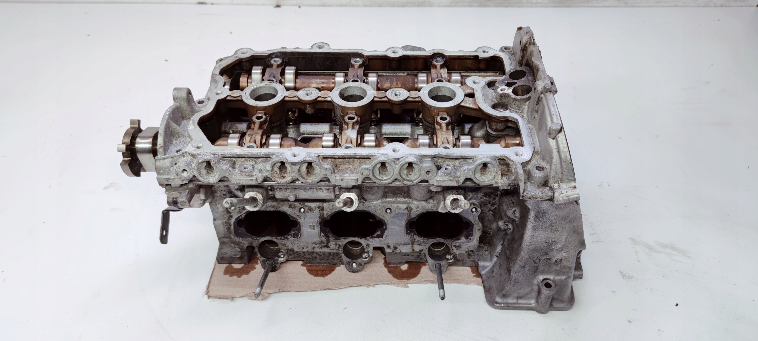 head. right AUDI A4 A5 A6 A7 3.0 TFSI 06E103404K