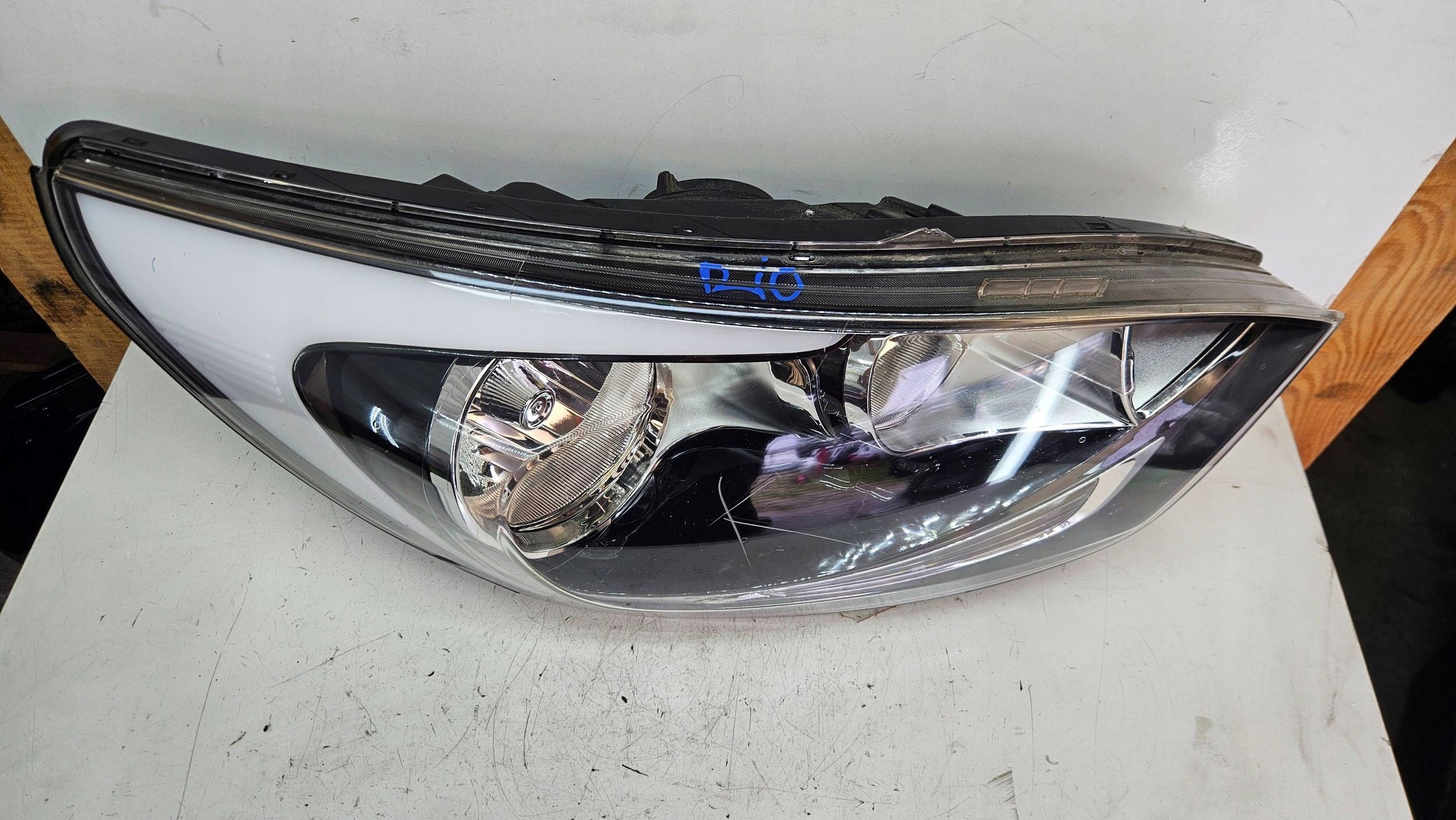 KIA Rio 3 III right light front front reflektor €
