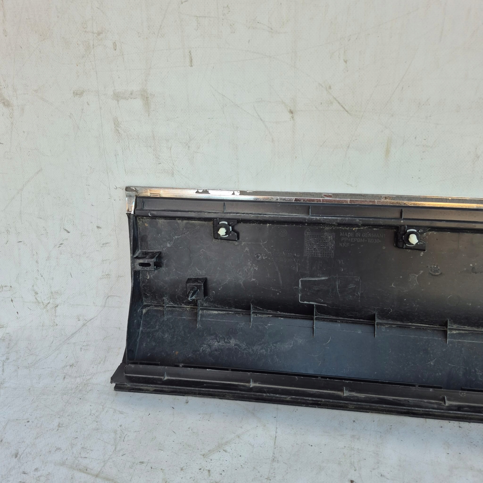VW TIGUAN 2 II 16- left moulding door front front 5NA854939A