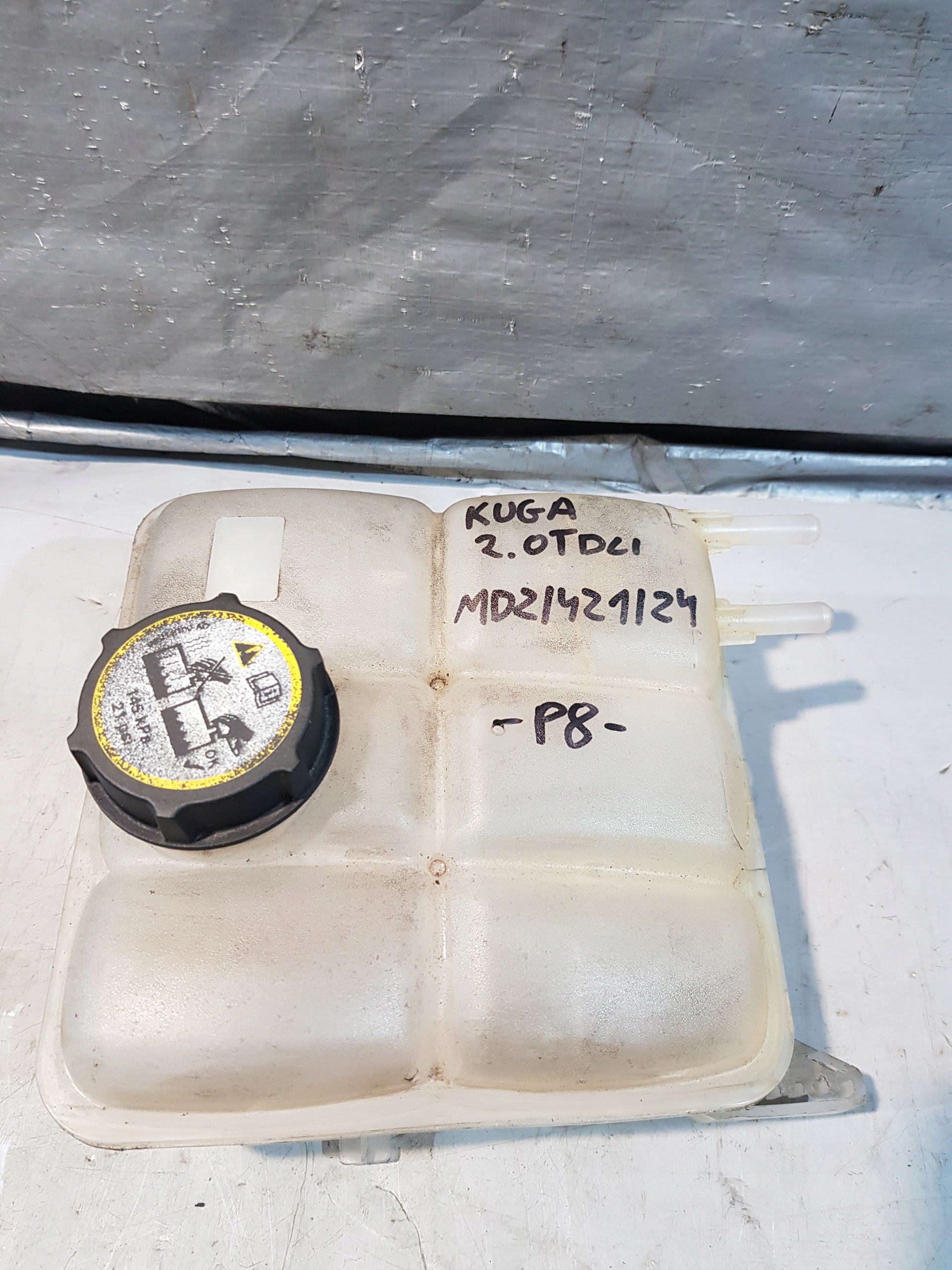 Ford KUGA 2.0 TDCI OE 3M5H8K218D2L4A Réservoir eau