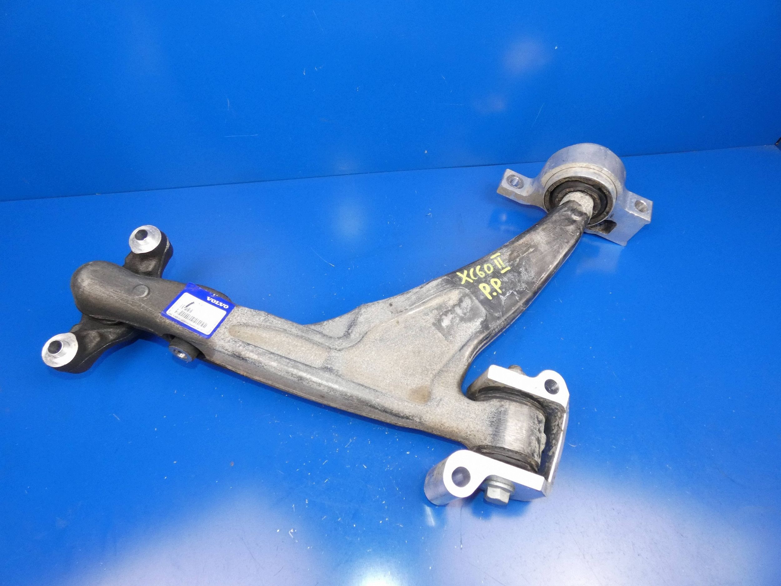 arm front lower front side right Volvo XC60 32281881
