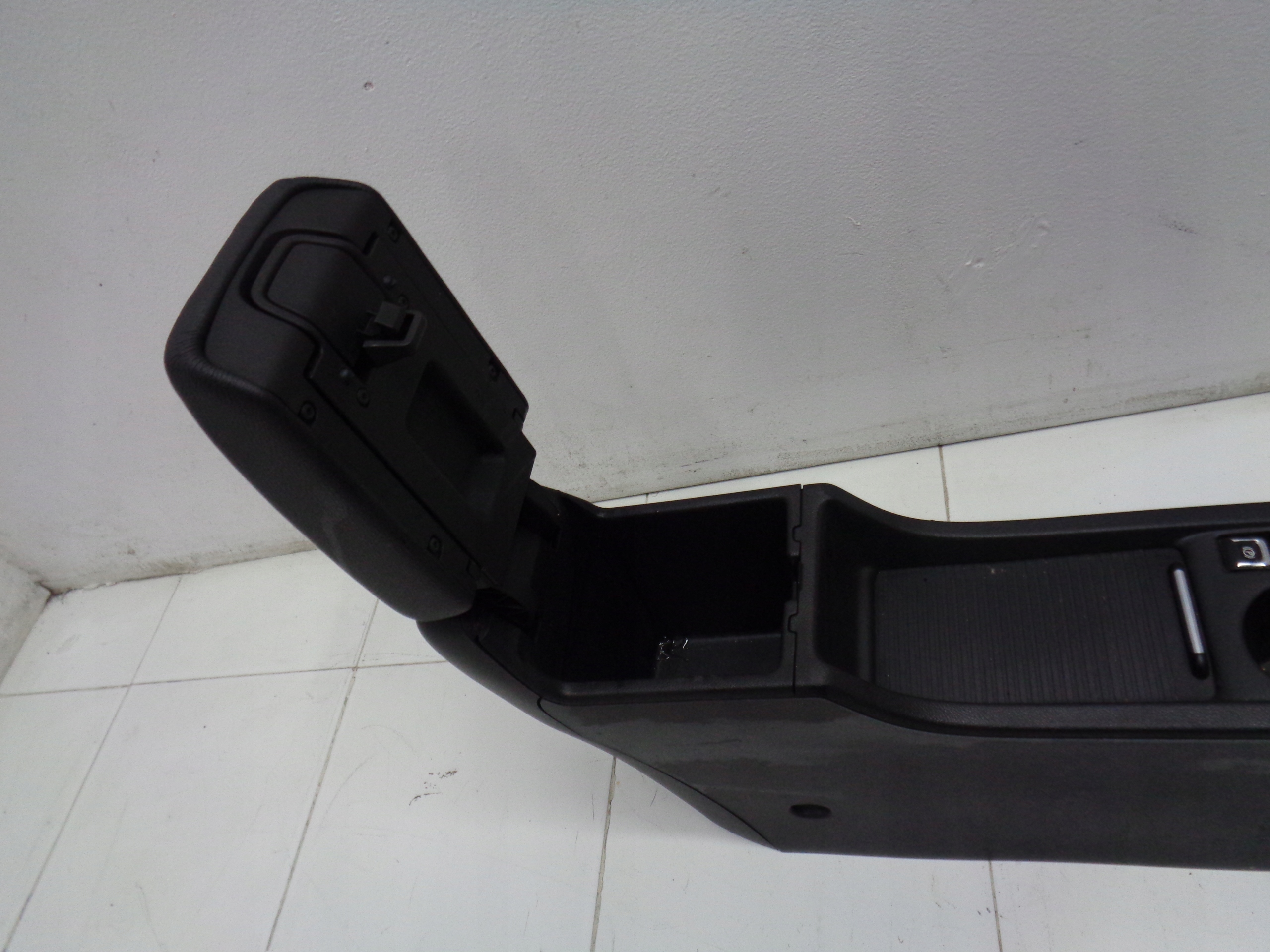 OPEL ASTRA J IV TUNEL central armrest leather