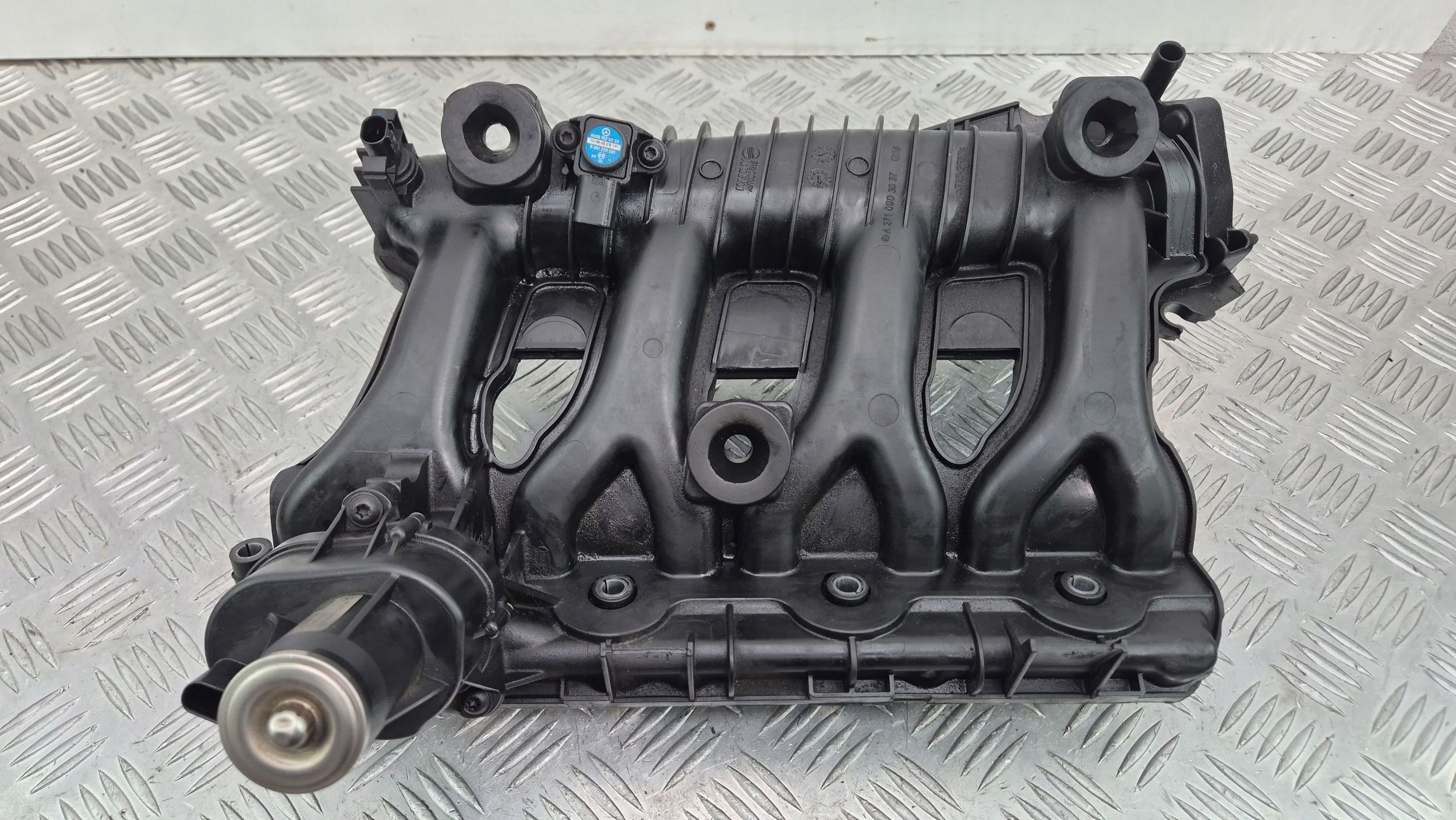 Mercedes E200 CGI W212 intake manifold A2710903037 M271.860