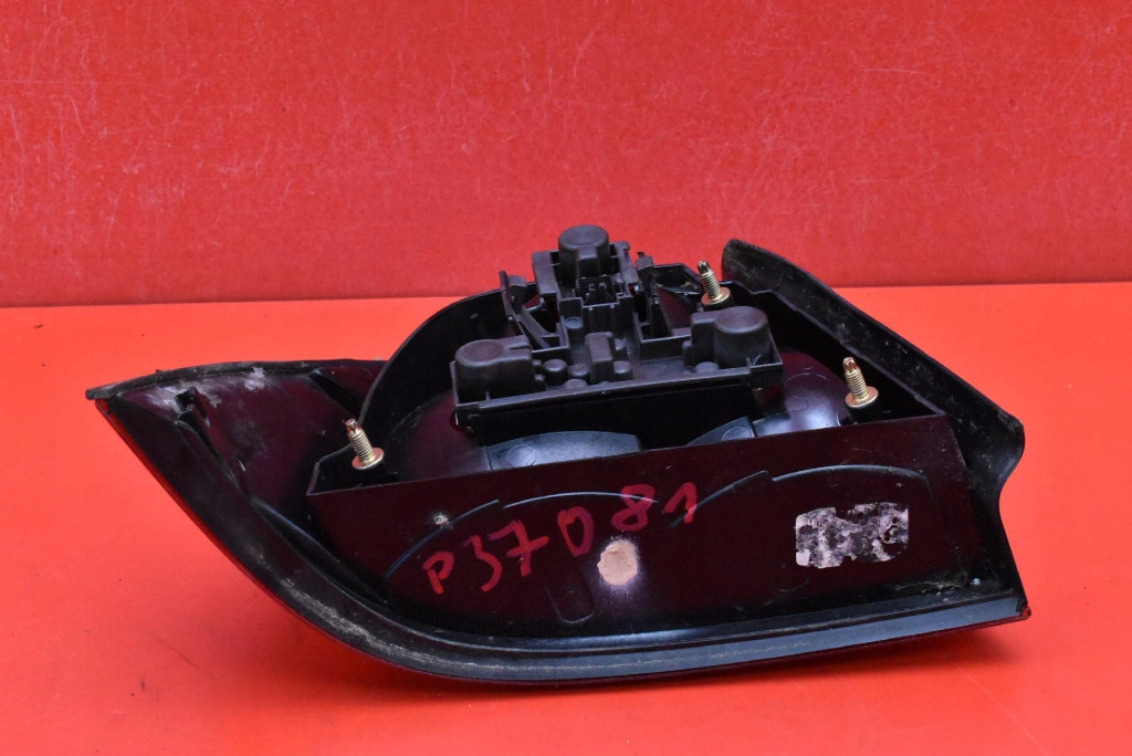 light right rear part rear SAAB 9-5 1 and sedan 97-05