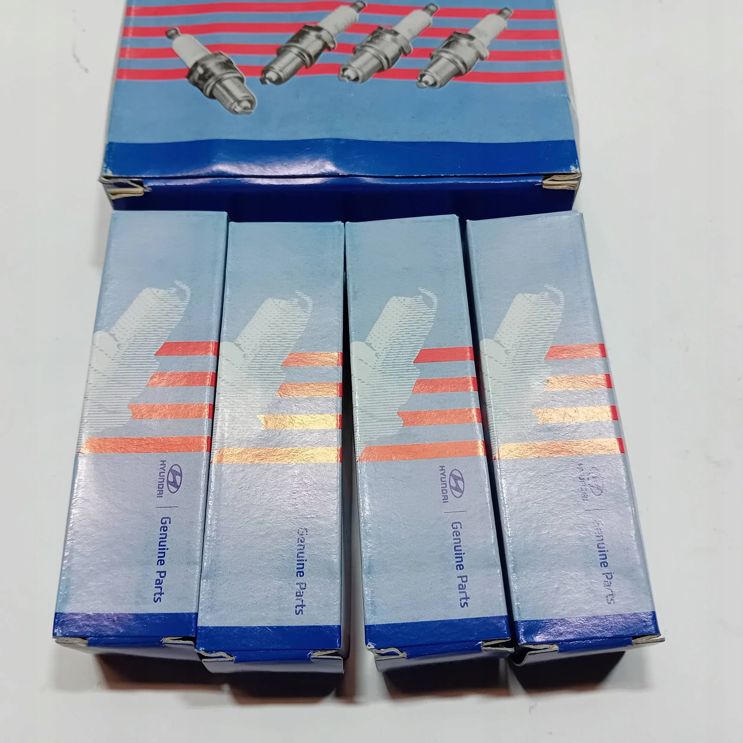 HYUNDAI TUCSON IX35 I30 ELANTRA I40 SANTA FE ŚWIECA ŚWIECE ZAPŁONOWE 4SZT Typ samochodu Samochody osobowe