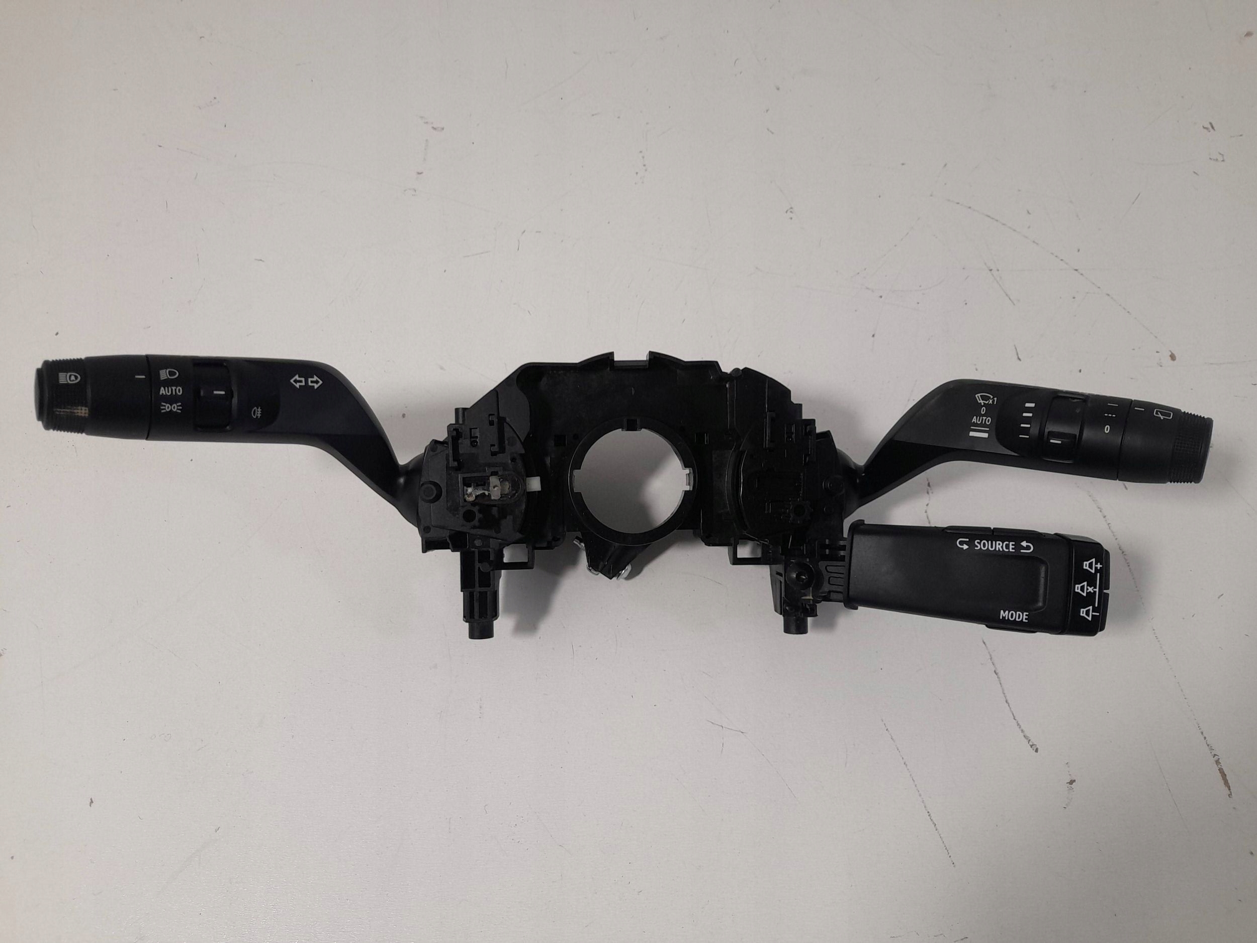 Renault Clio VI 2026r Manetka Indicateurs de direction (PS300)