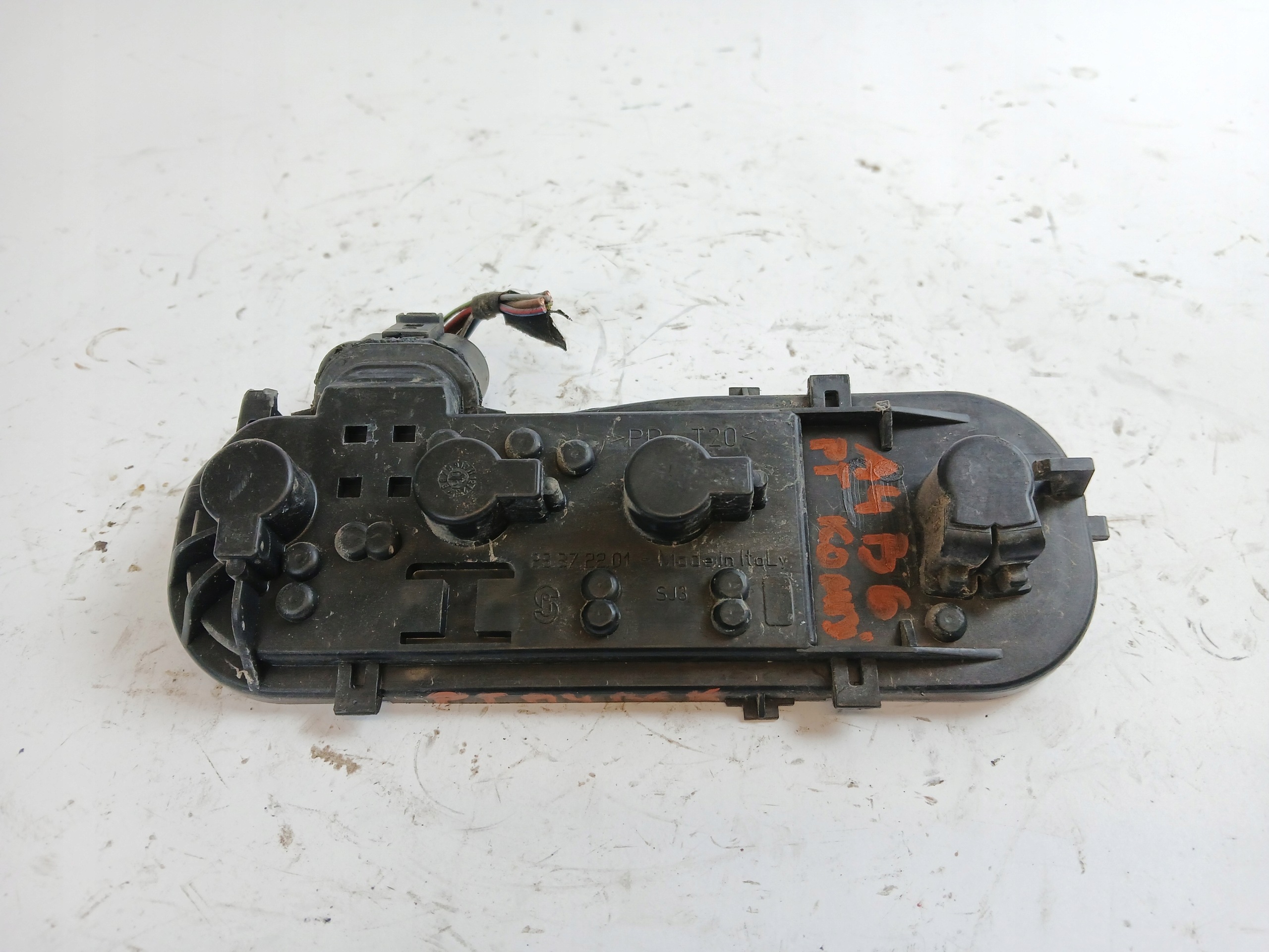 AUDI A4 B6 KOMBI AVANT light housing right rear part 8E9945258