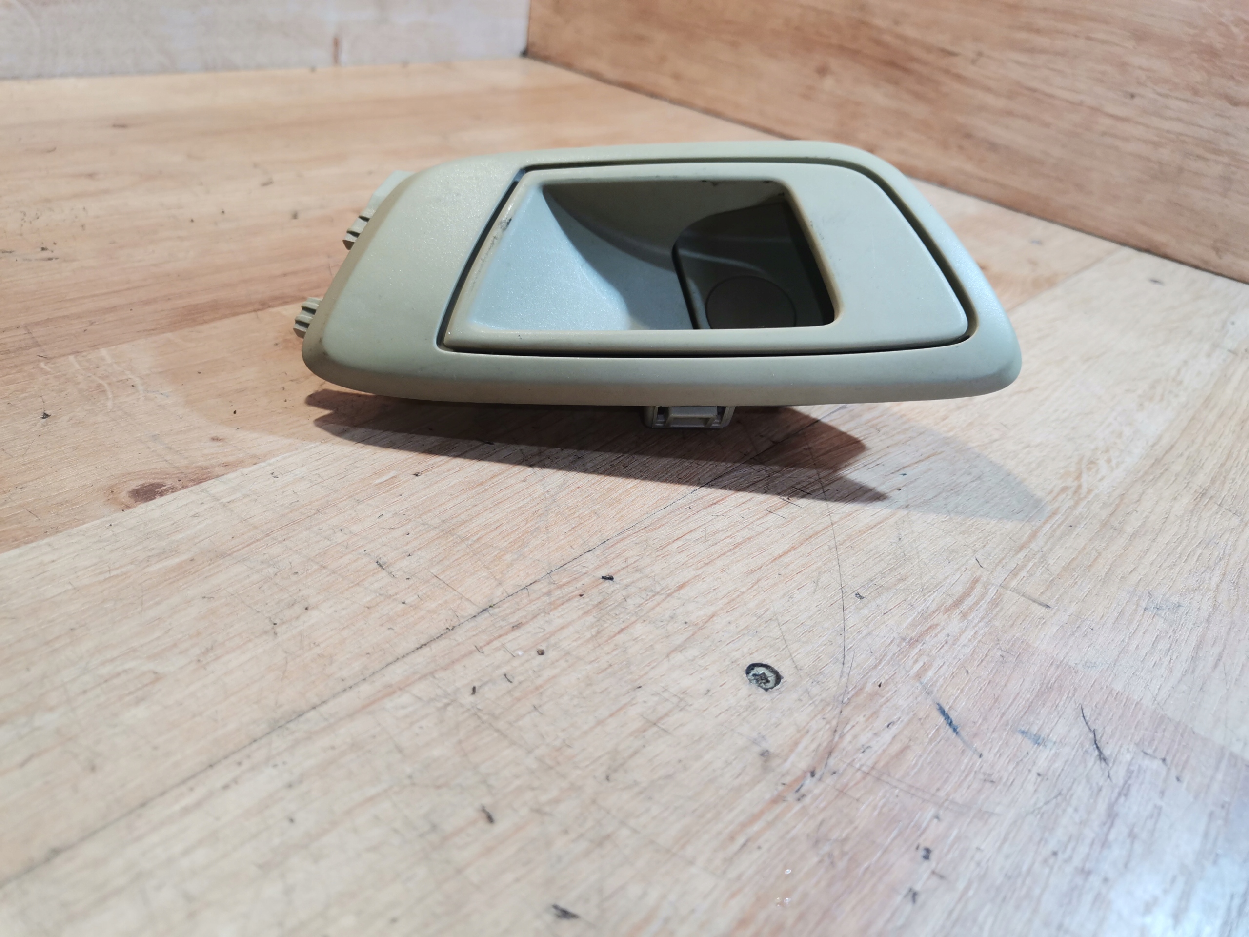 ручка двери внутренняя Ford OE 8A61-A22600-CEW