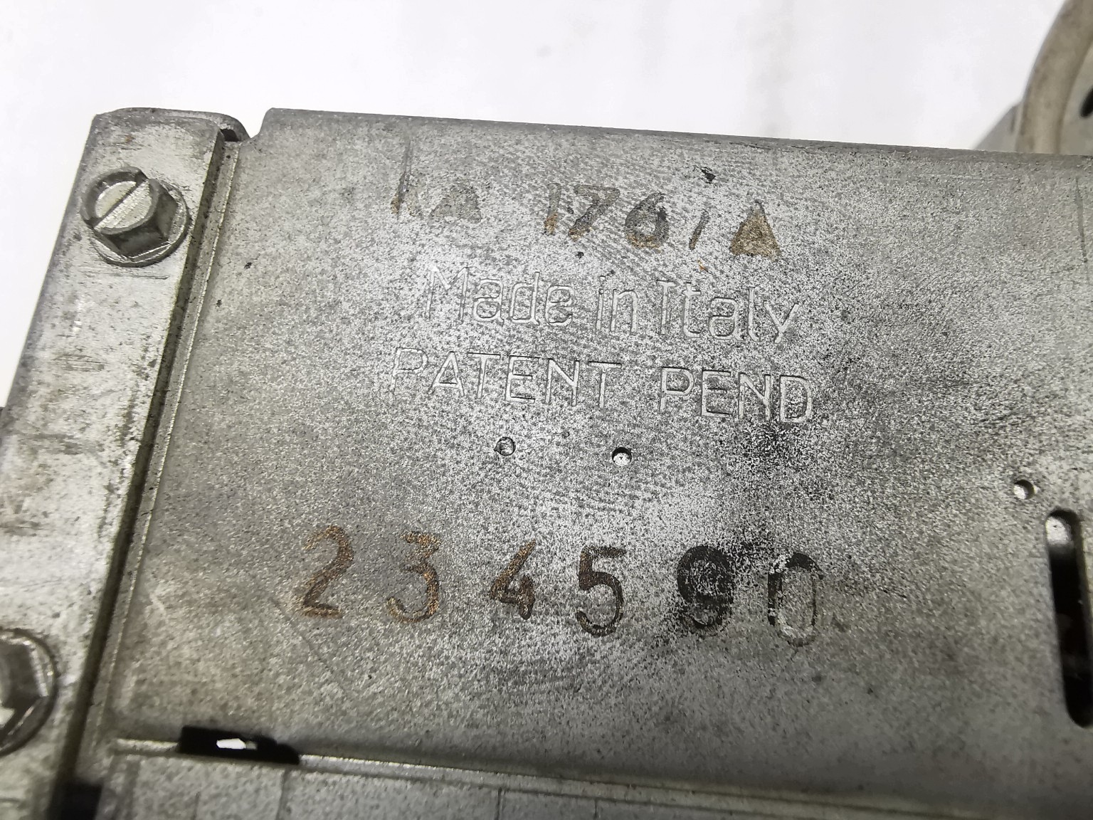 RADIO SAMOCHODOWE AUTOVOX RA176/A