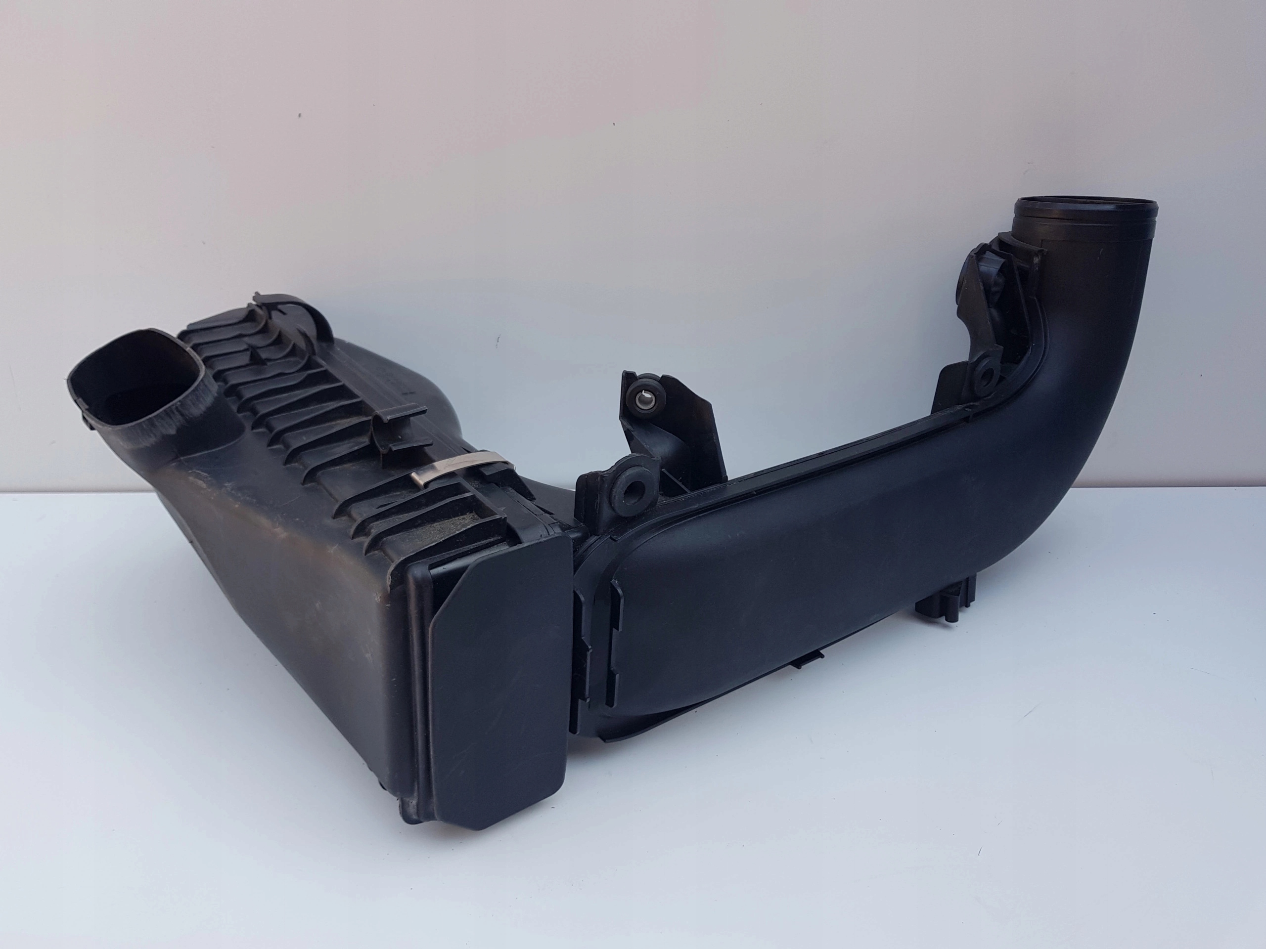 BMW X3 F25 F10 F11 F01N OBUDOWA FILTRA POWIETRZA