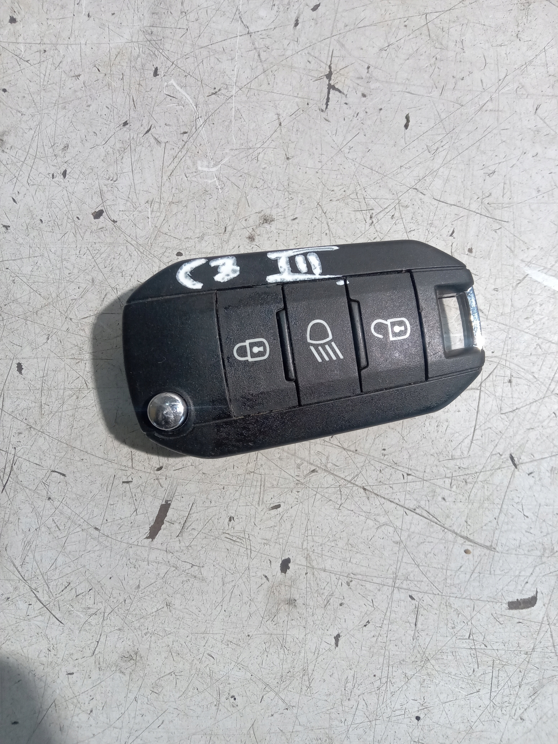 CITROEN C3 III KLUCZYK PILOT 9809821077 Producent części Citroen OE