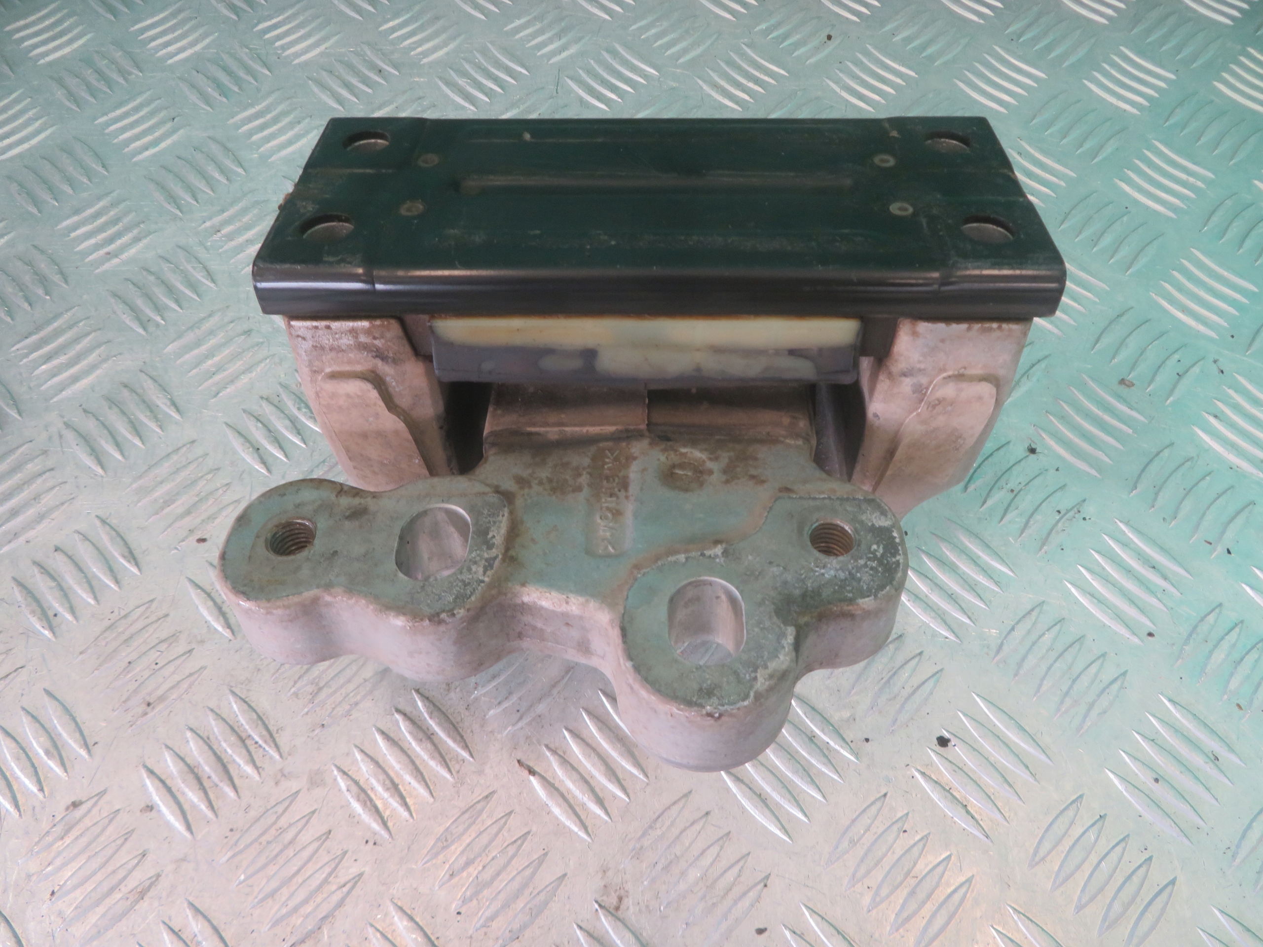 holder gearbox mounting of the engine FORD TRANSIT CUSTOM 19R GK21-7M124-AE