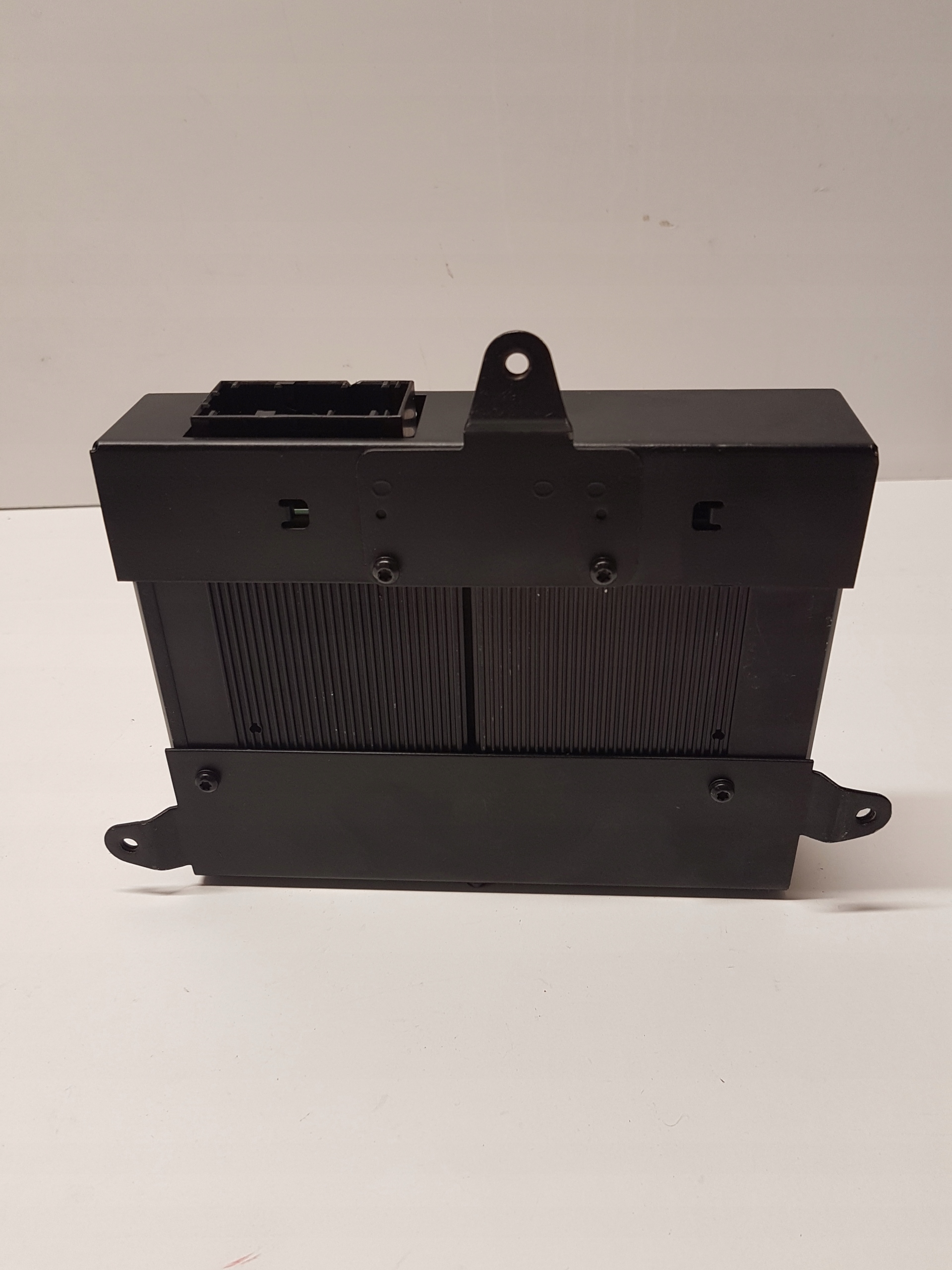 amplifier SUBWOOFERA BMW Z3 E36 HARMAN KARDON 6902838