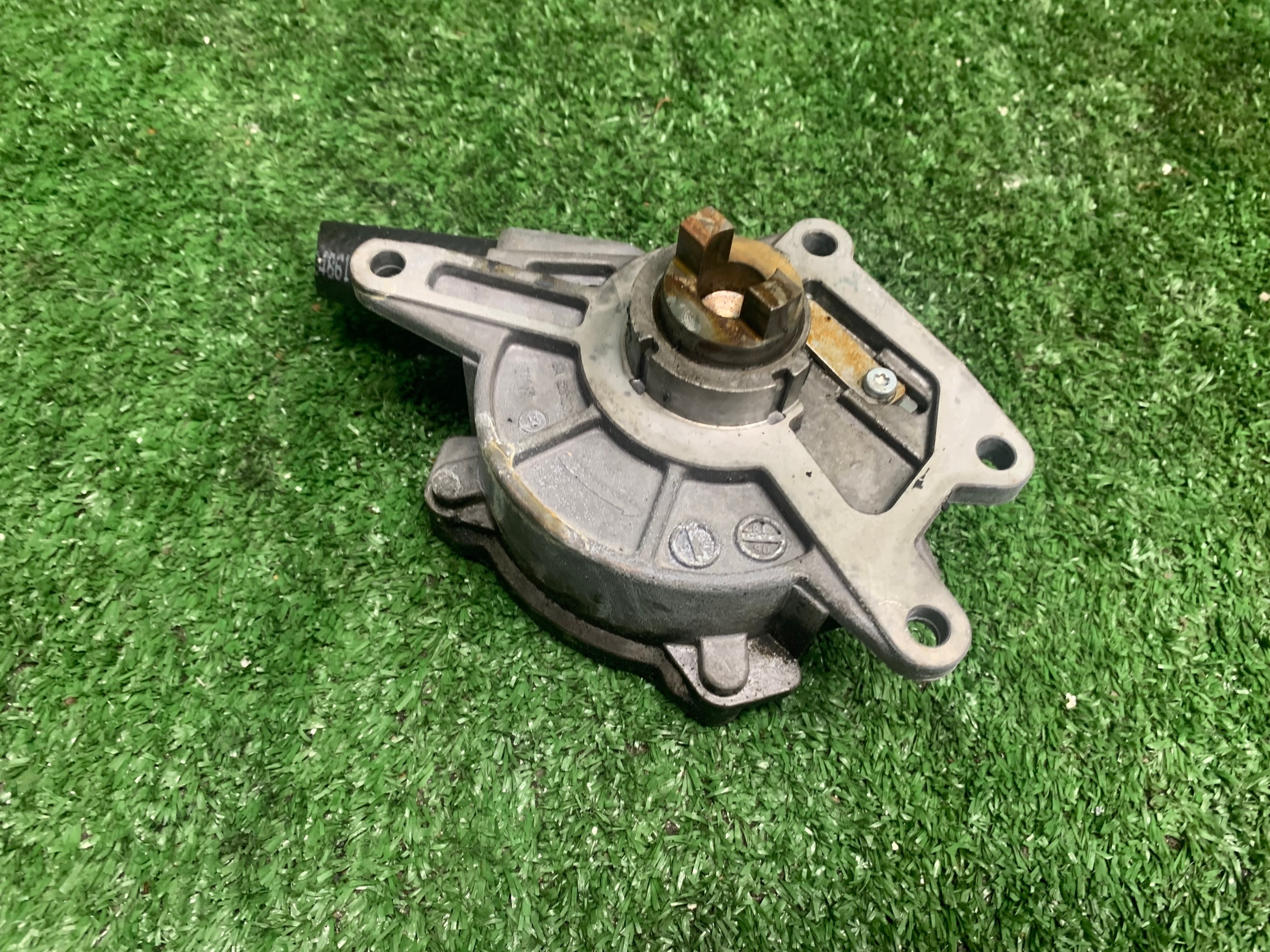 pump VACUM CHRYSLER 300C A6422300065 3.0 218KM vacual