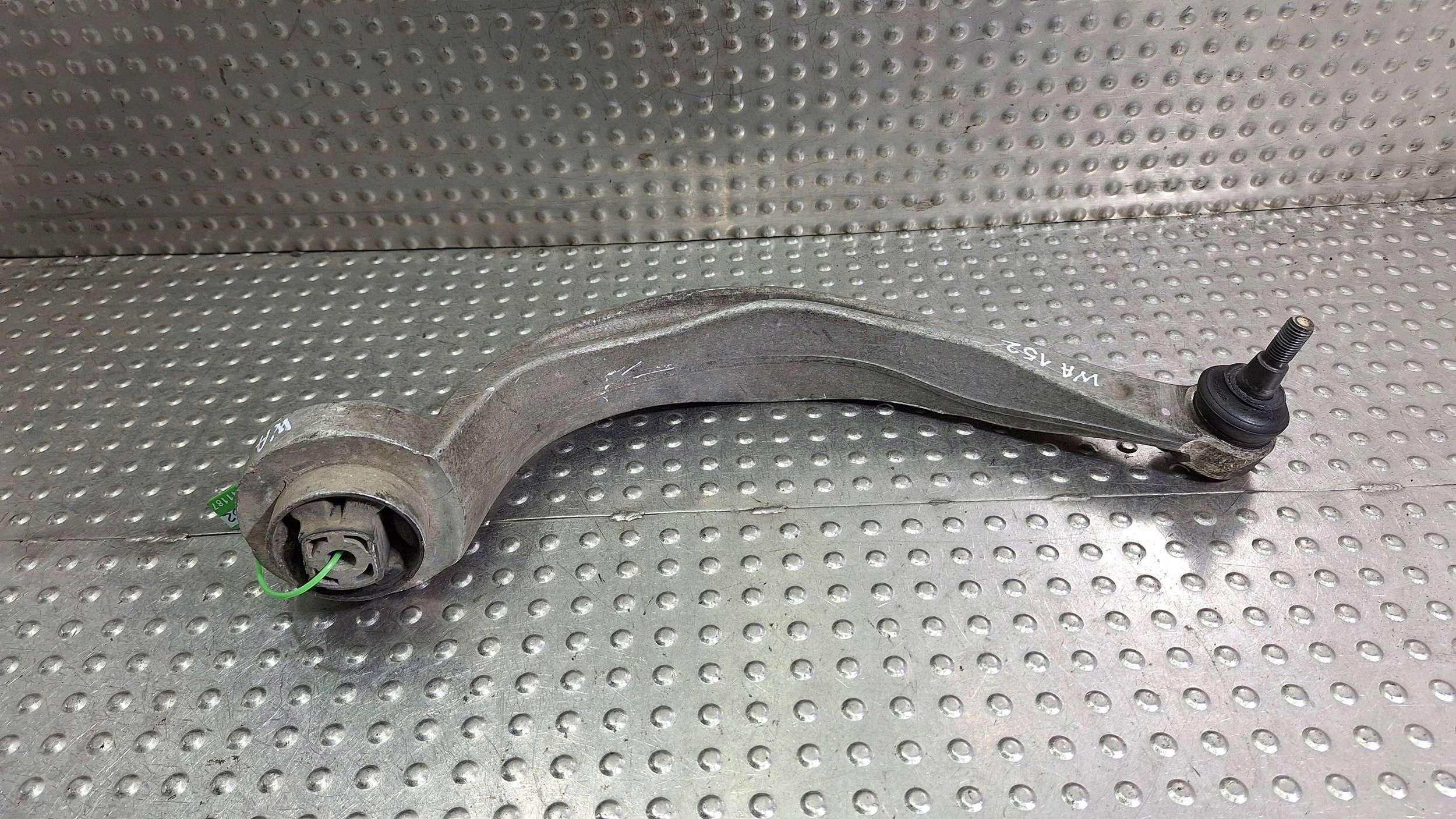 arm left front 8K0407695E AUDI A4 B8 A5 8T Q5 8R A6 C6
