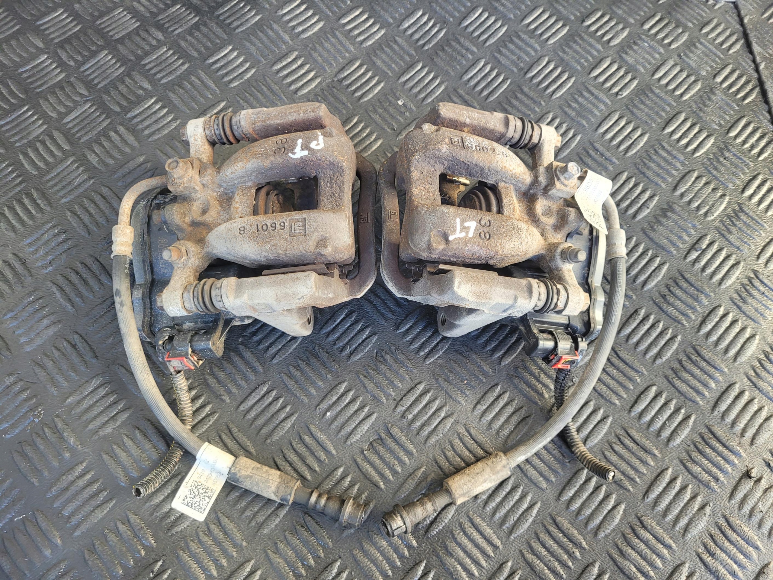 caliper rear part rear left OPEL INSIGNIA B 1.6 CDTI 2019 R
