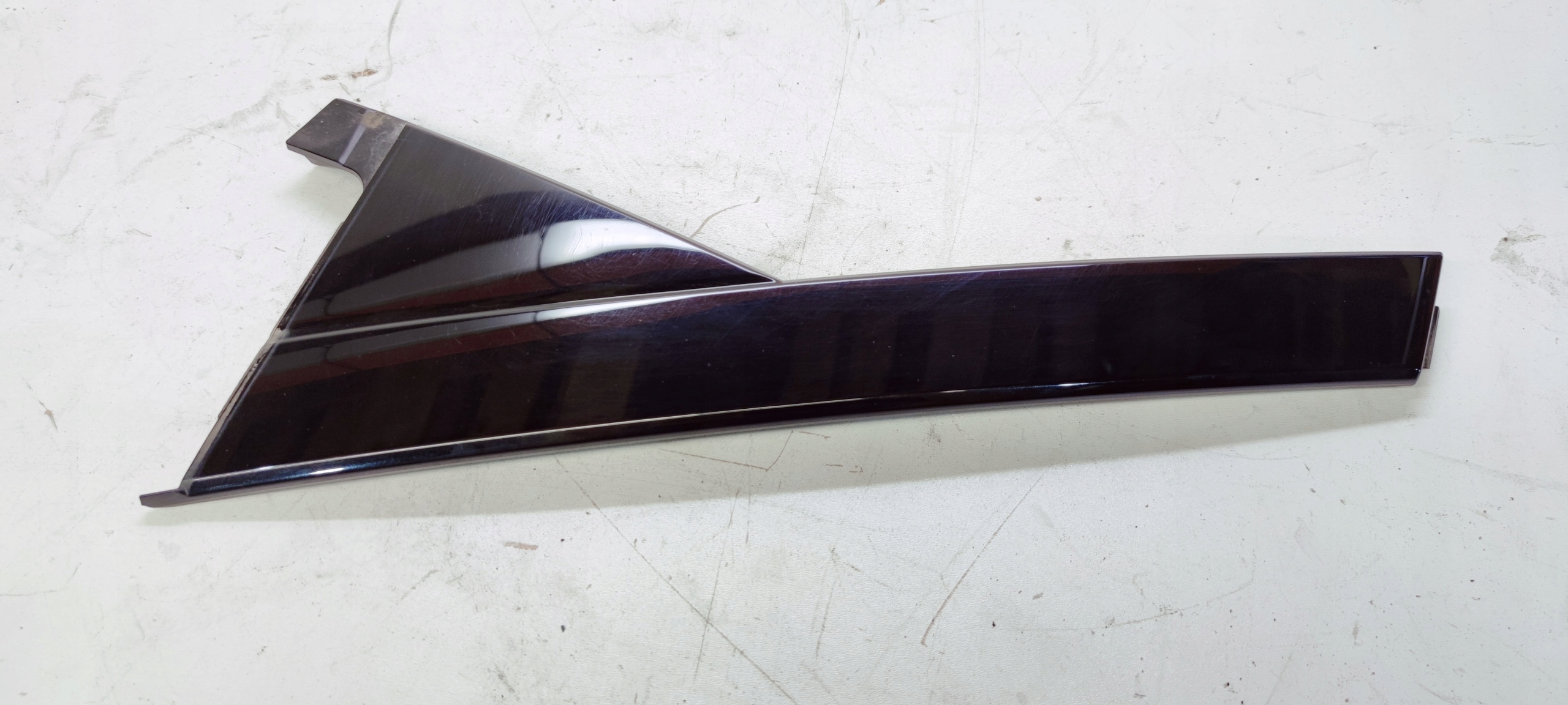 pillar trim left rear part AUDI A6 C8 4K9839903