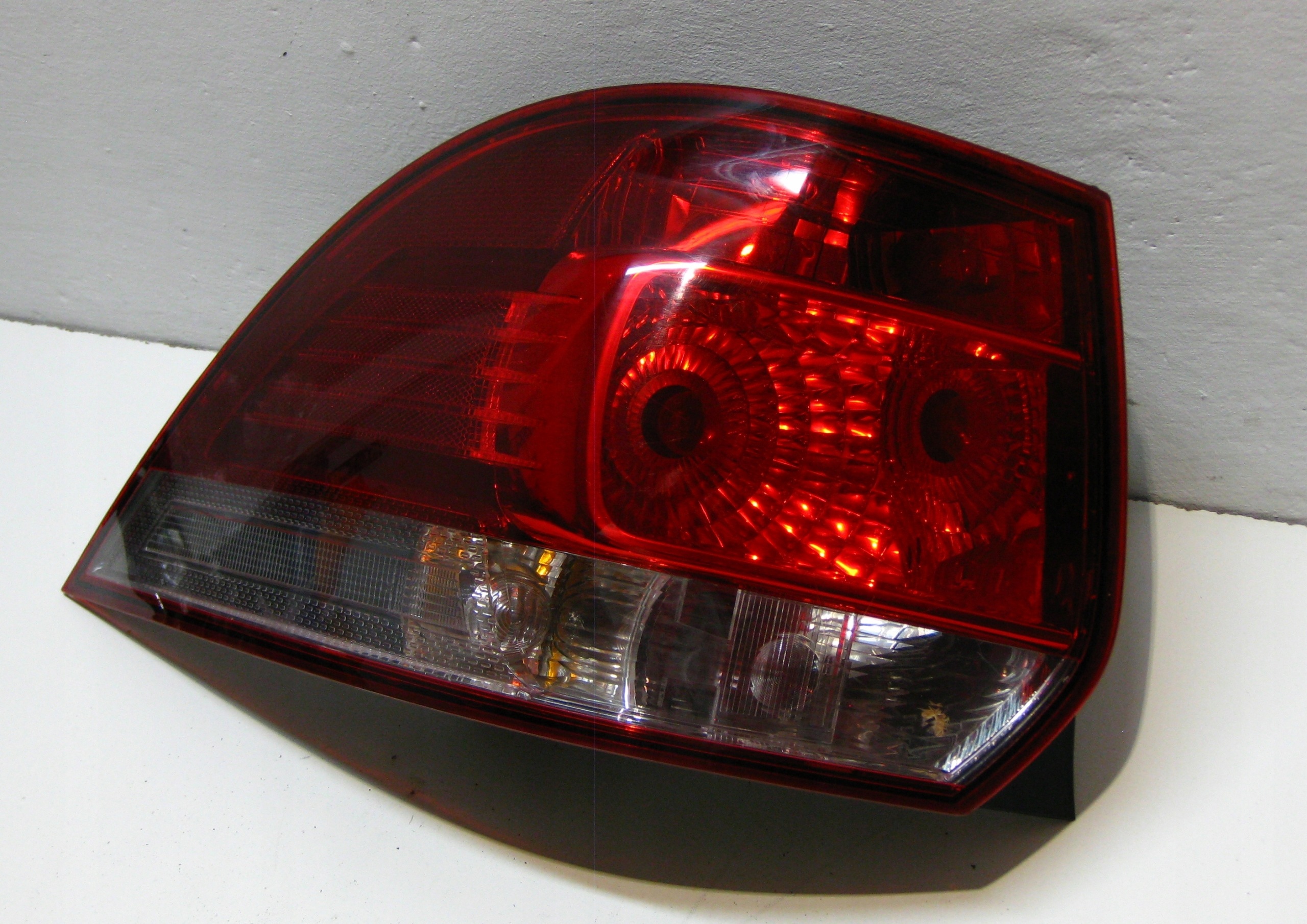 VW GOLF VI KOMBI 11R light left rear part 1K9945095H