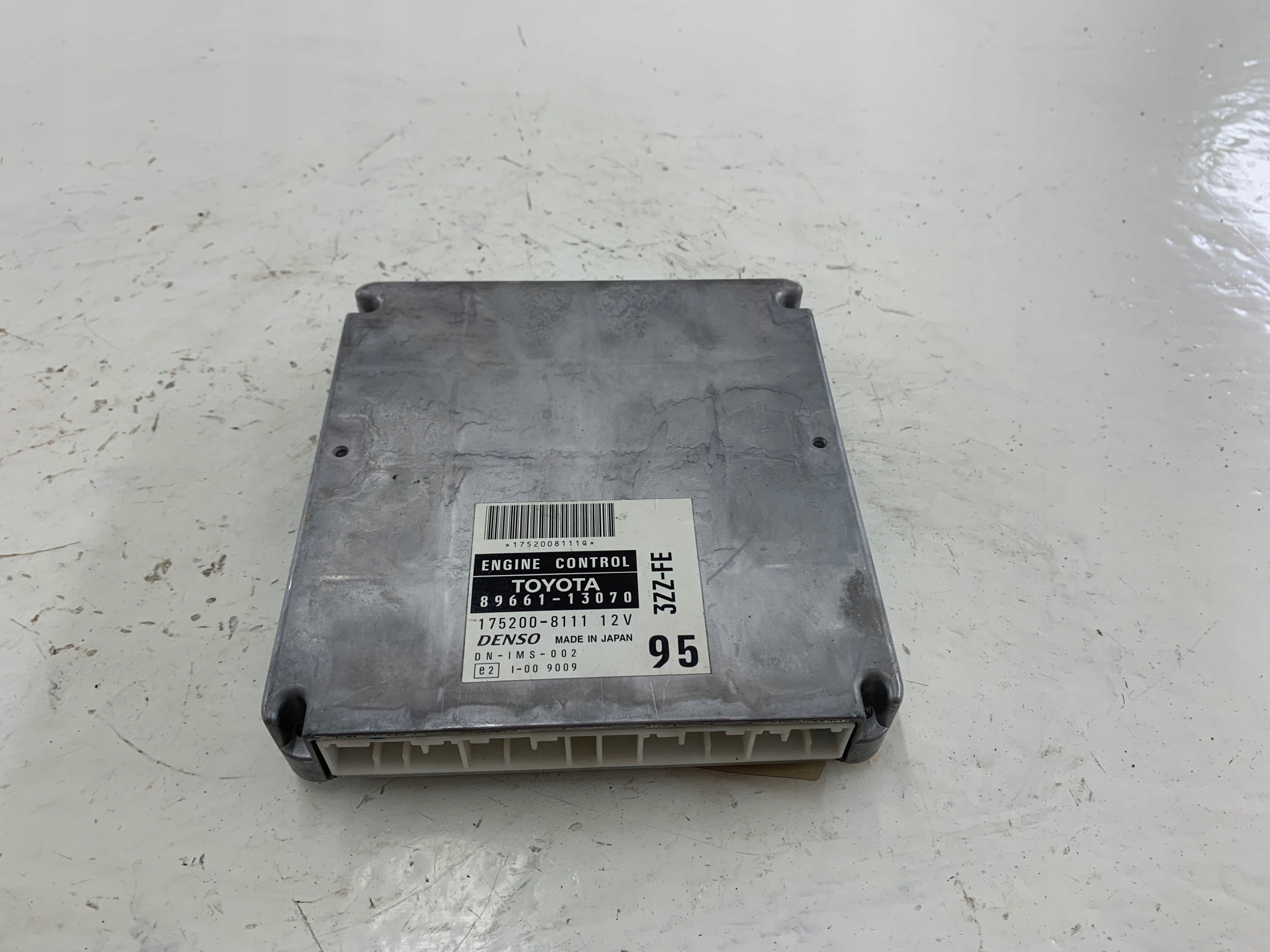 TOYOTA COROLLA VERSO 1.6 control unit of the engine 89661-13070