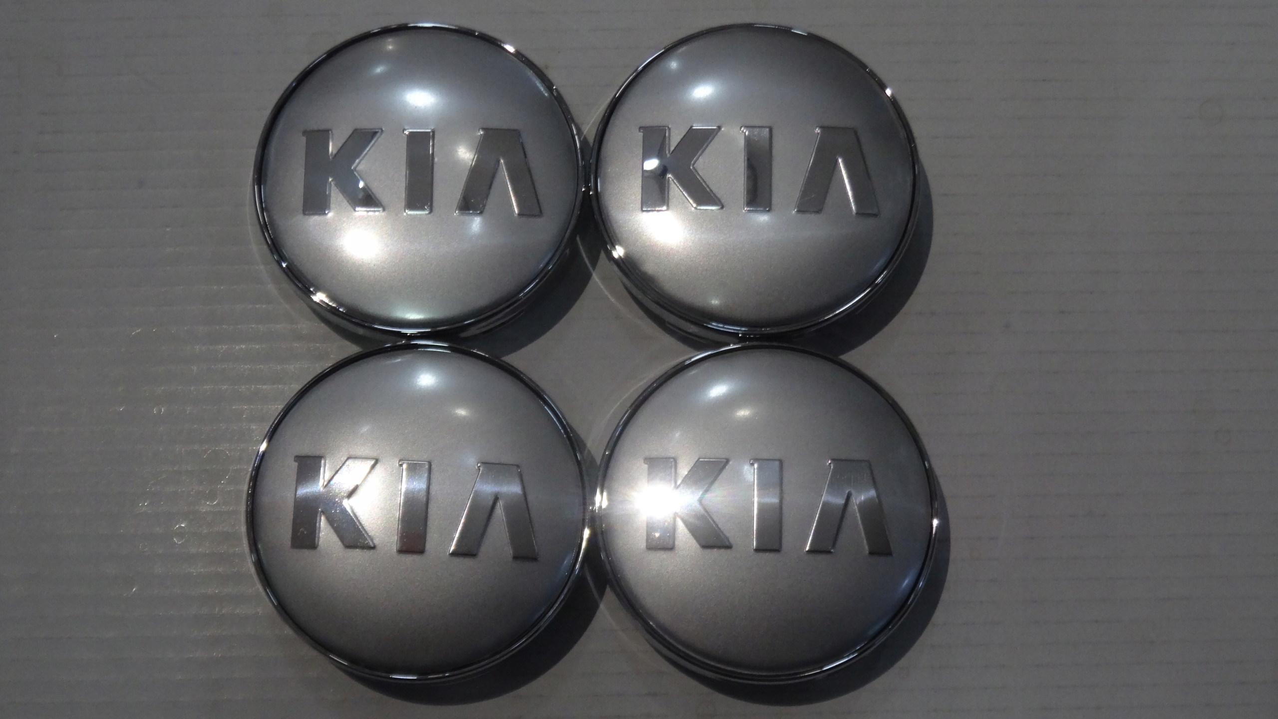 

4x Dekielki Dekle Emblematy felgi Kia 60 mm sr N