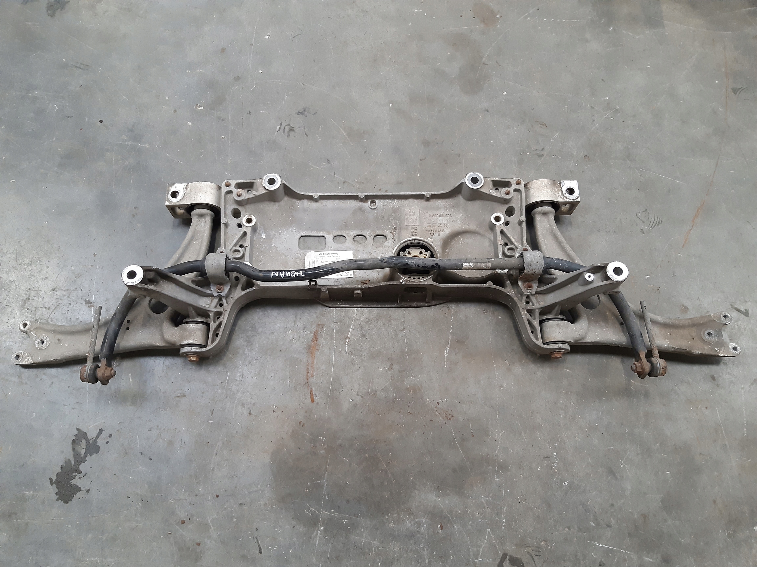 axle beam front kpl 3C0199369H VW Tiguan