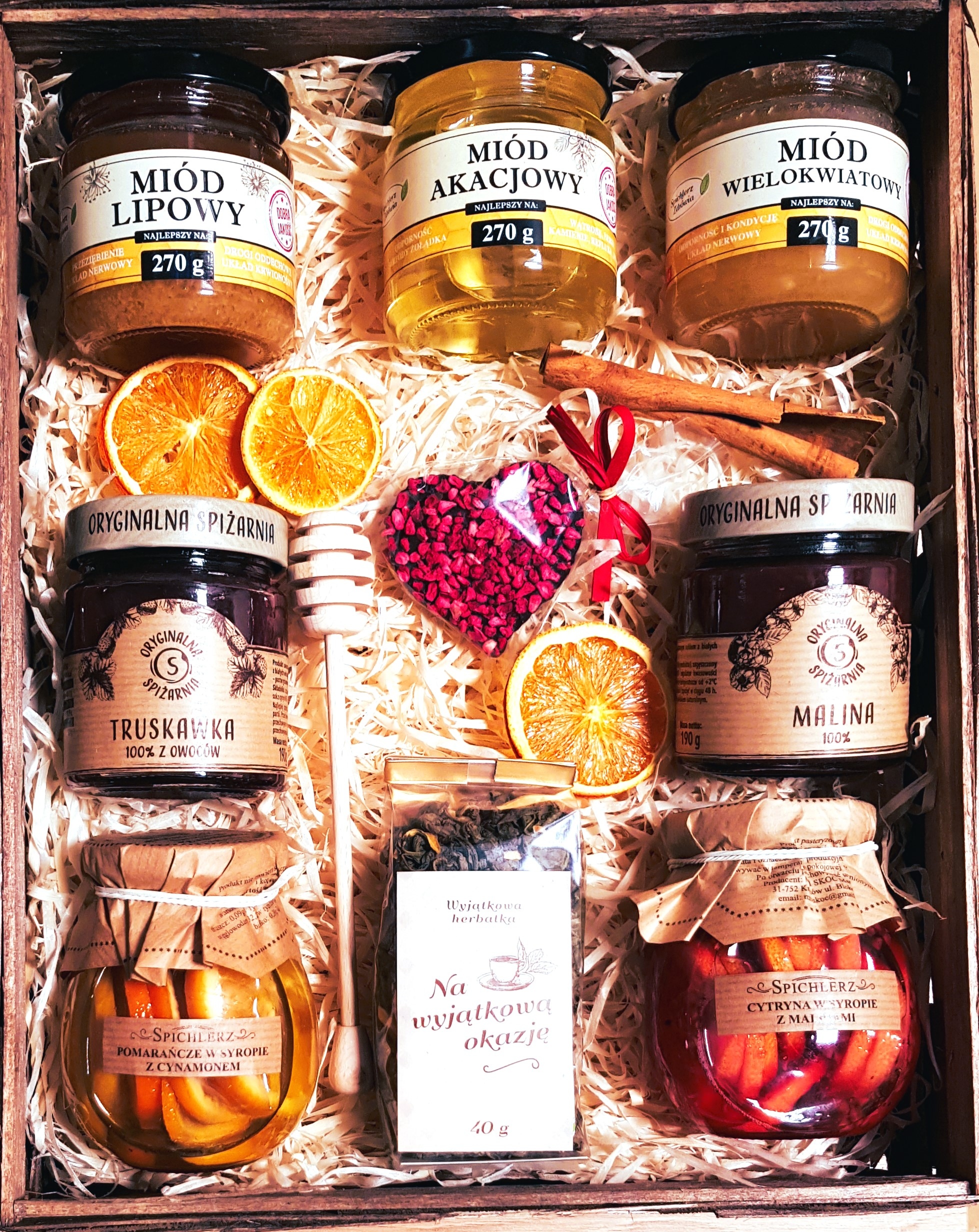 Levně Koš Dárková Sada Dárek Džemy Citron Čaj Med Čokoláda