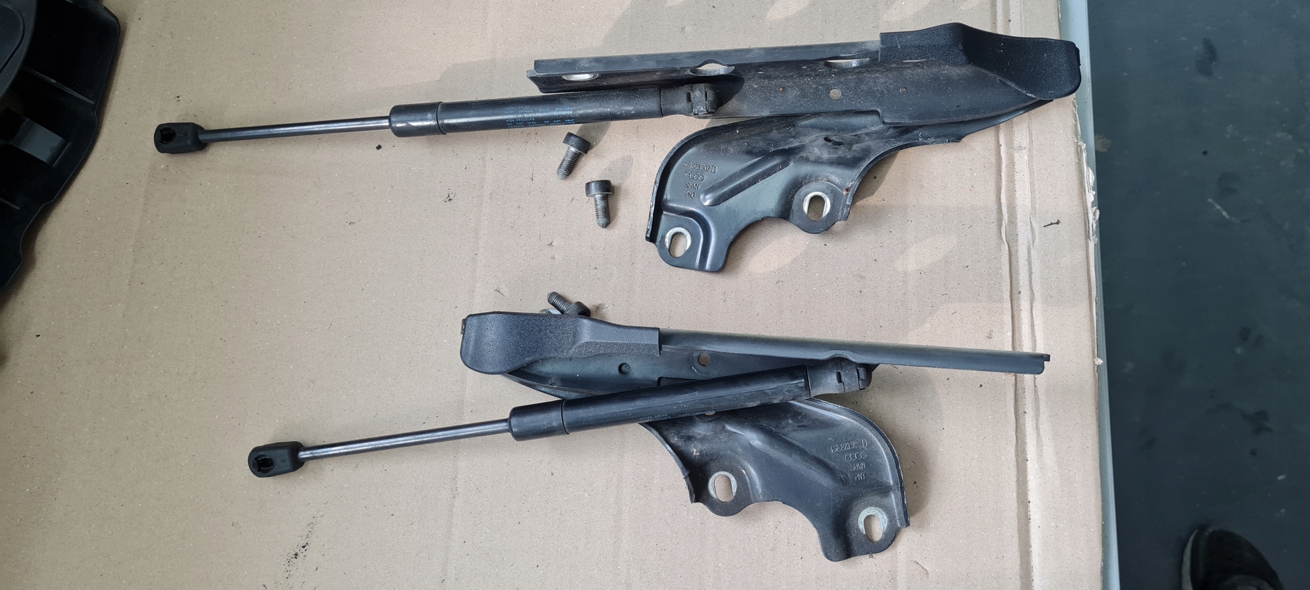 S7 4G A7 ZAWIAS ZAWIASY MASKI LEWY PRAWY PRZÓD LX7U 2X A6 C7 4G