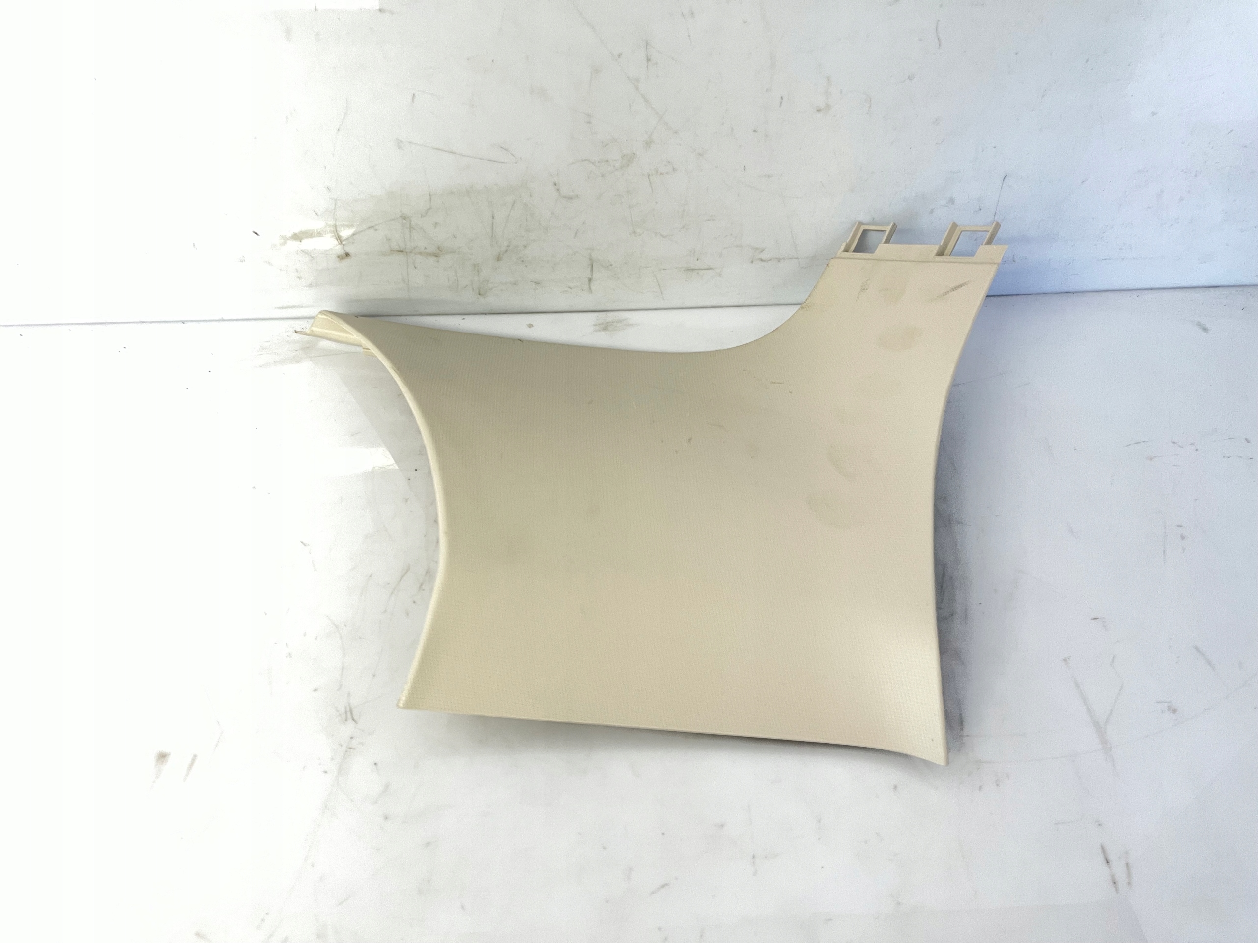VW PASSAT B8 cover SLUPKA left rear part rear 3G9867245