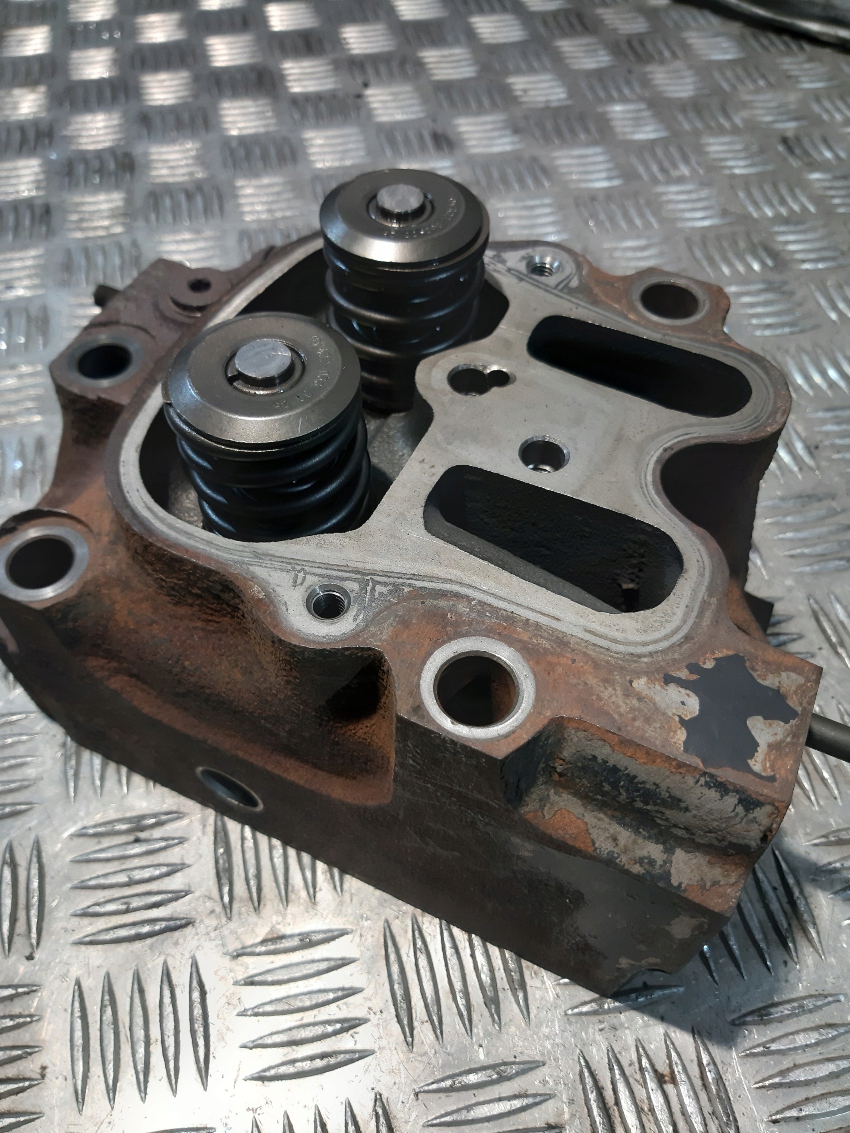 MERCEDES-BENZ head. cylindra 4470160001