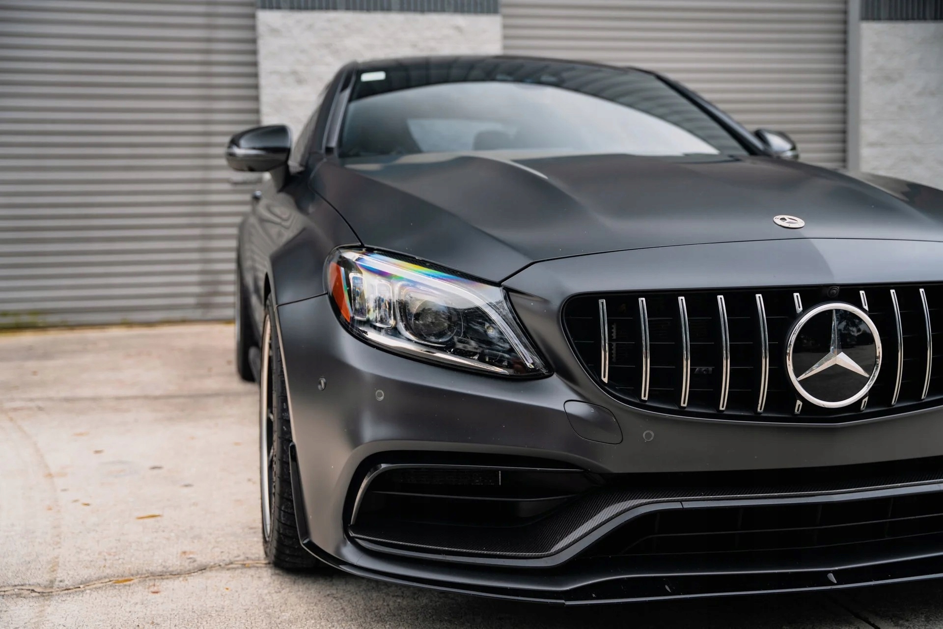 FOLIA CZARNY MAT 152cm CZARNA MATOWA SAMOCHODOWA OKLEINA Z KLEJEM + RAKLA Producent New Vision