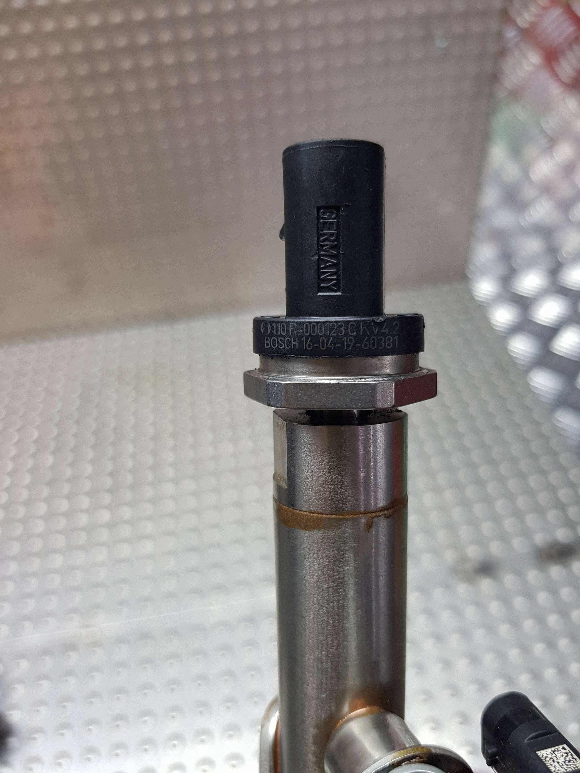 Rampe injection Injecteurs 04E133320D VW GOLF VII A3 8V A4 B9 LEON III 1.4TSI