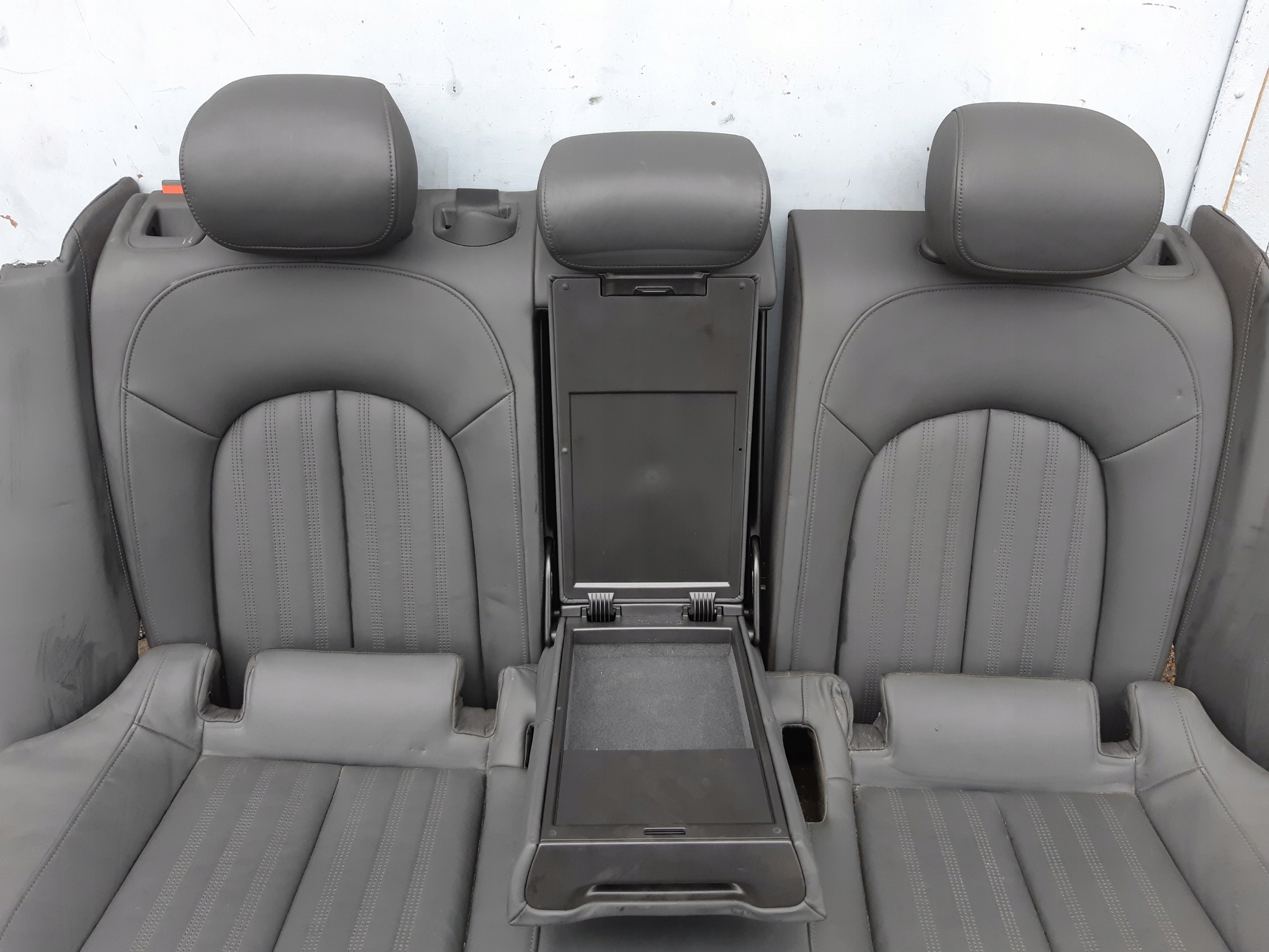 AUDI A7 4G S-LINE leather seat rear part
