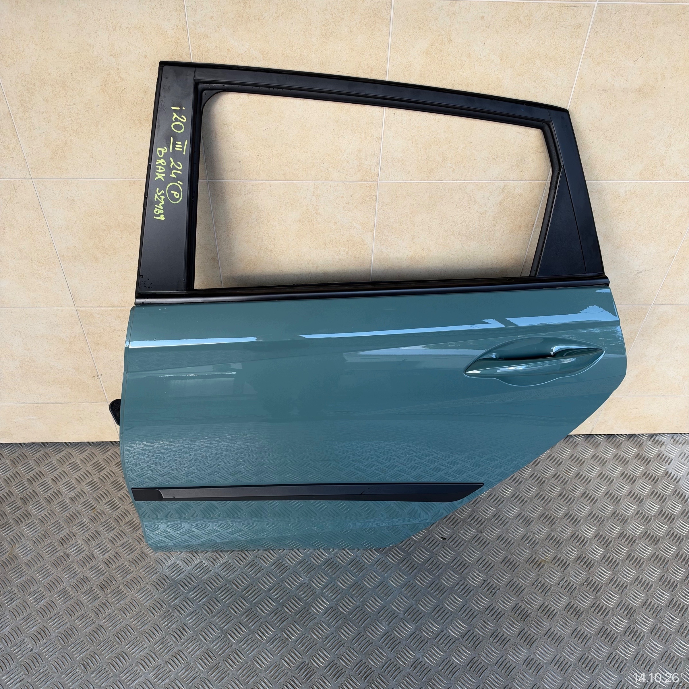 door complete rear. left HYUNDAI I20 III 2024 year does not have windows