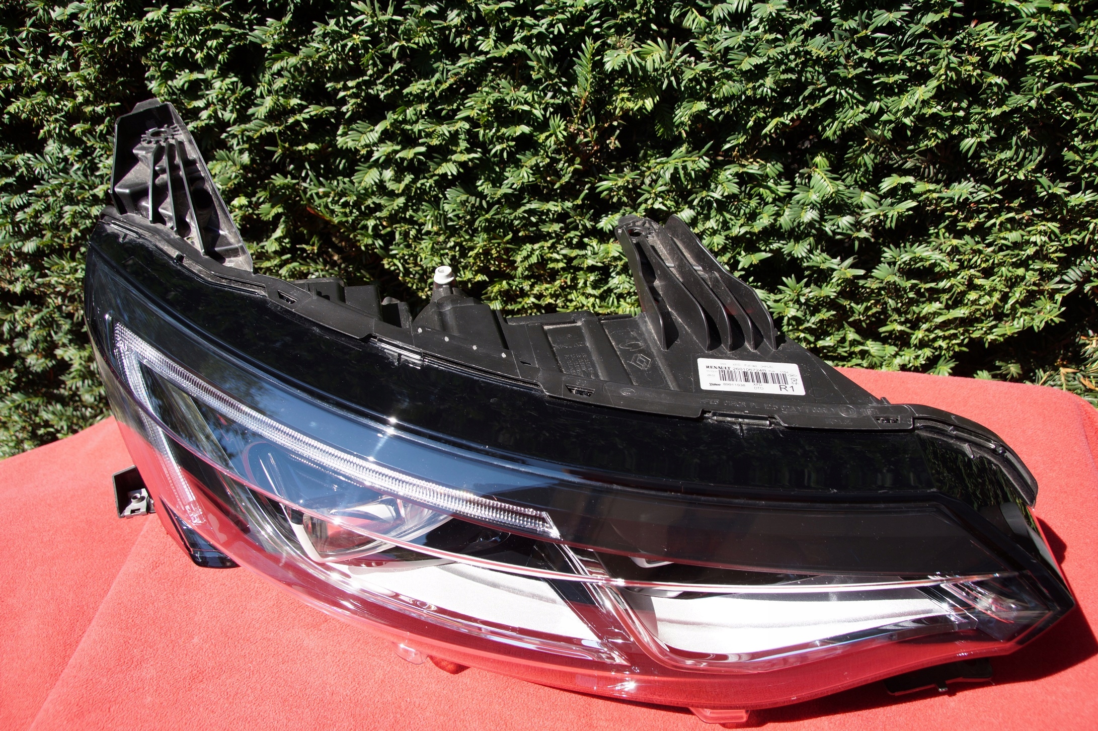 RENAULT TALISMAN FULL LED LAMPA PRAWA SCHEINWERFER RECHTS 260106724R Numer katalogowy producenta 260106724R