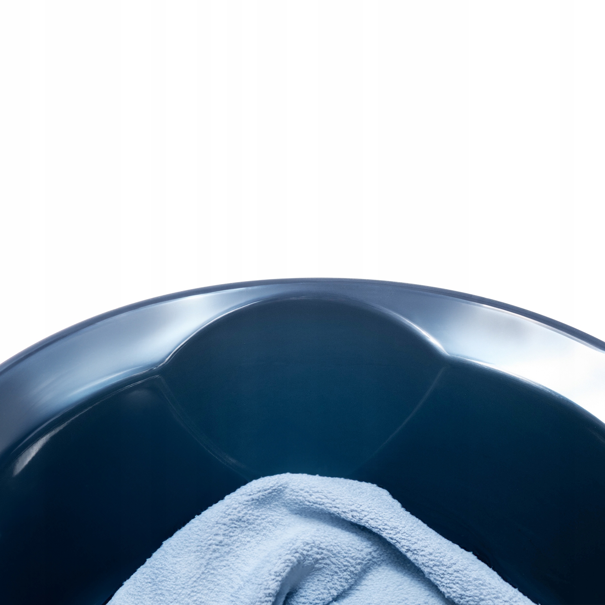 MISKA PLASTIKOWA 9L MIEDNICA OKRĄGŁA GRANAT Kształt okrągły