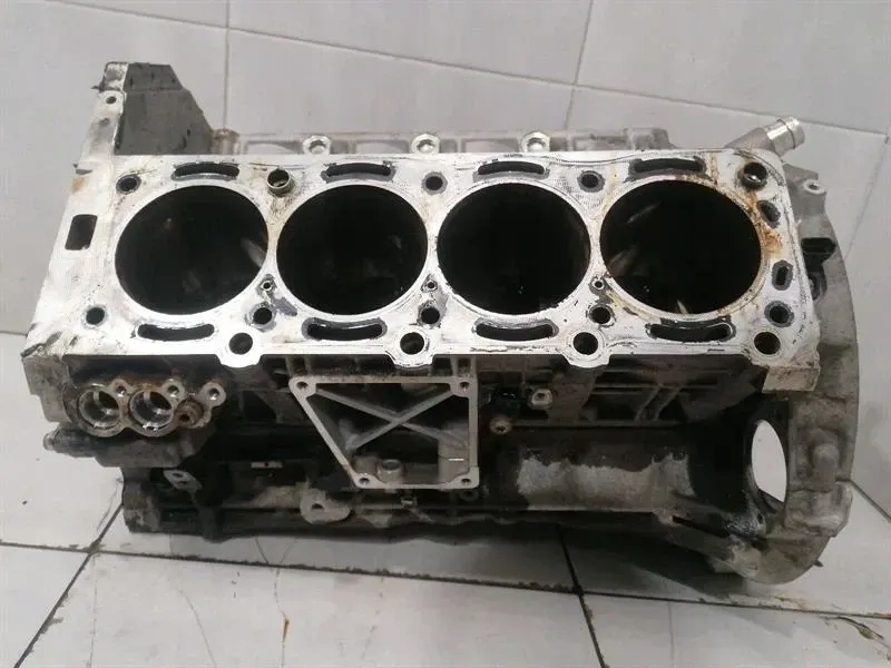 MERCEDES CLS63 M156 AMG W219 бензин A1560101505 156.983