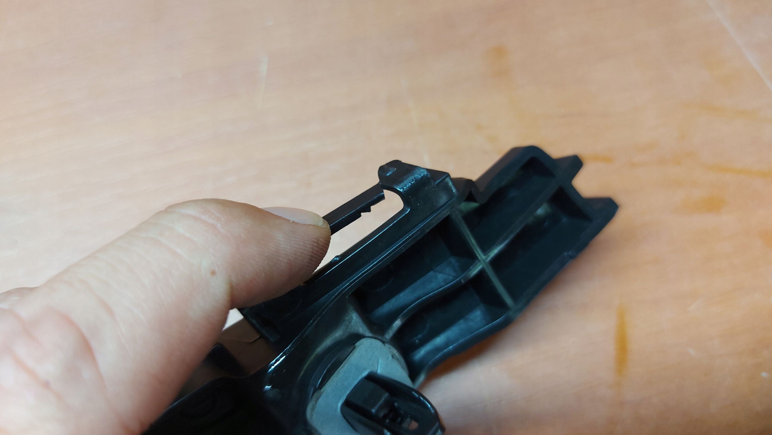 bumper bracket right rear part TOYOTA YARIS IV 20